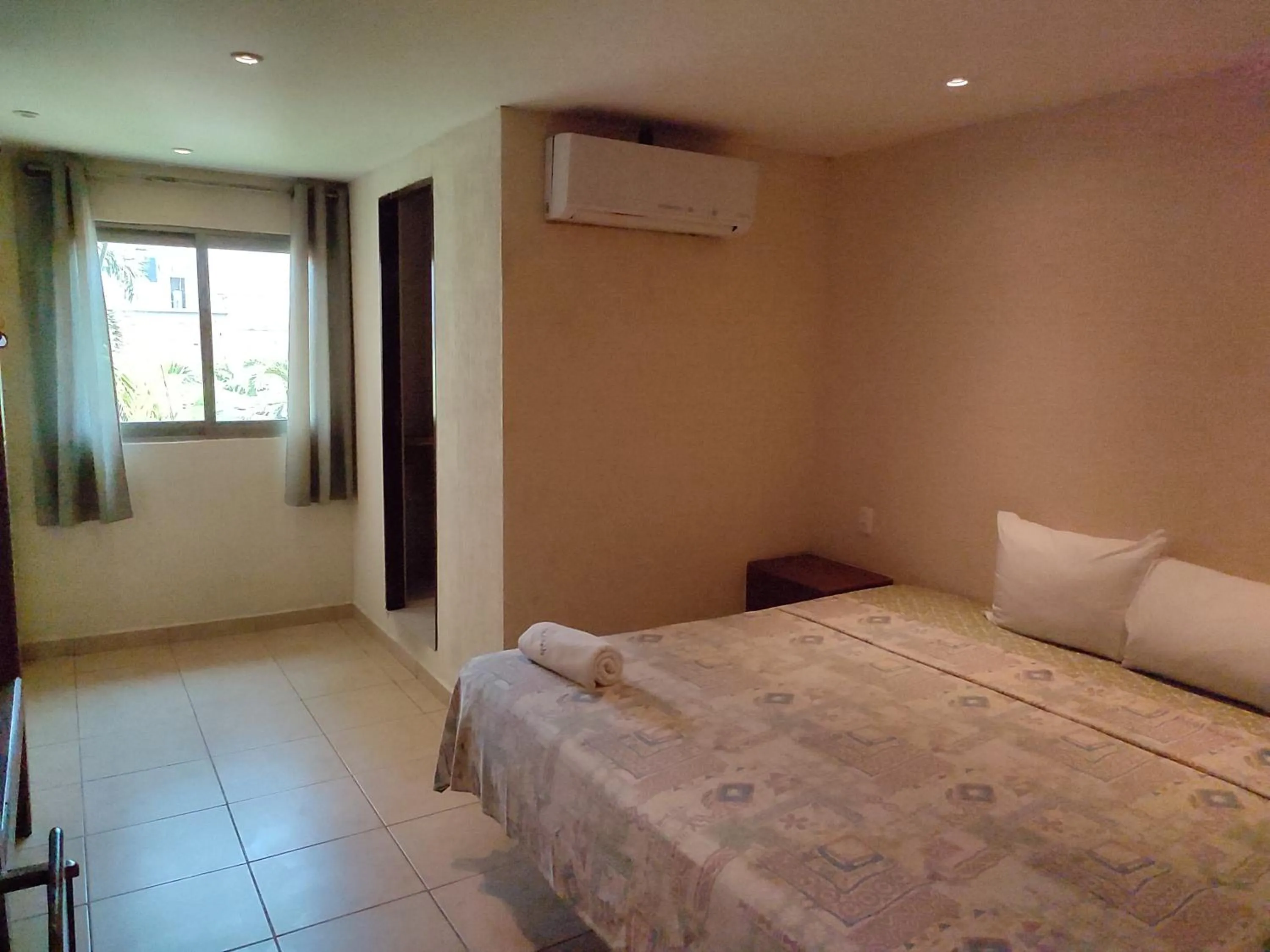 Bed in Ashly Boulevard