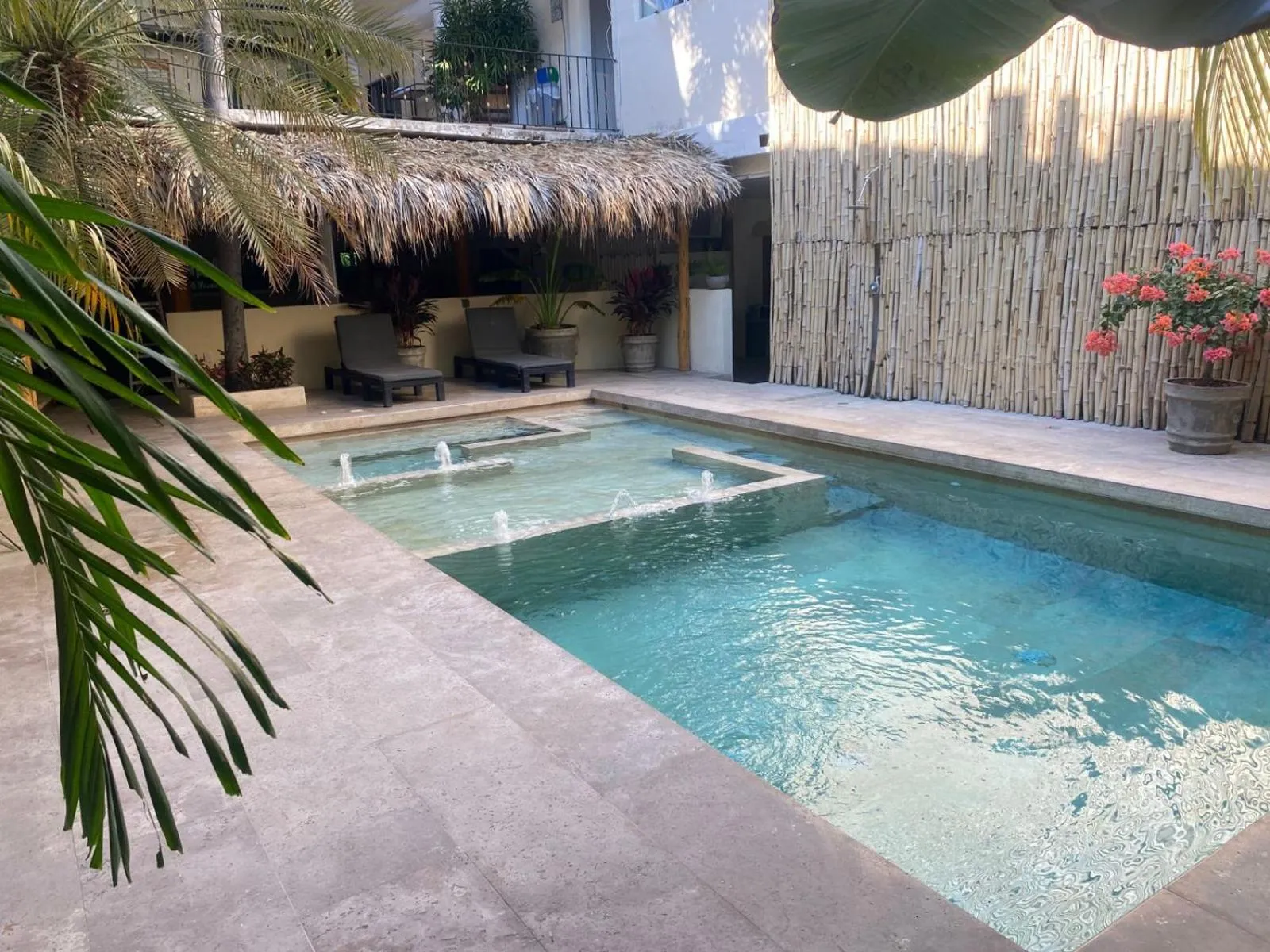 Day in Ashly Boulevard