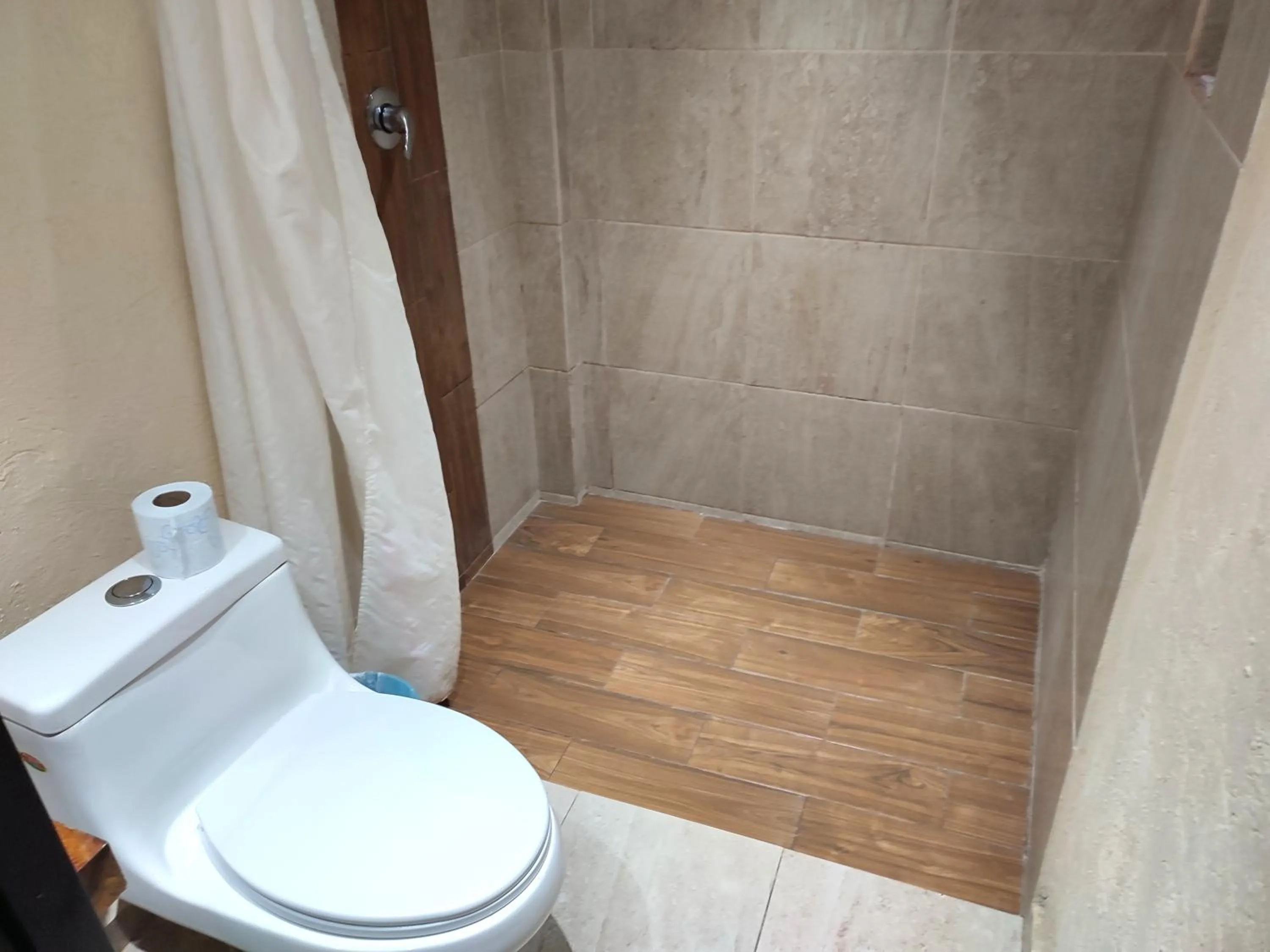 Shower in Ashly Boulevard