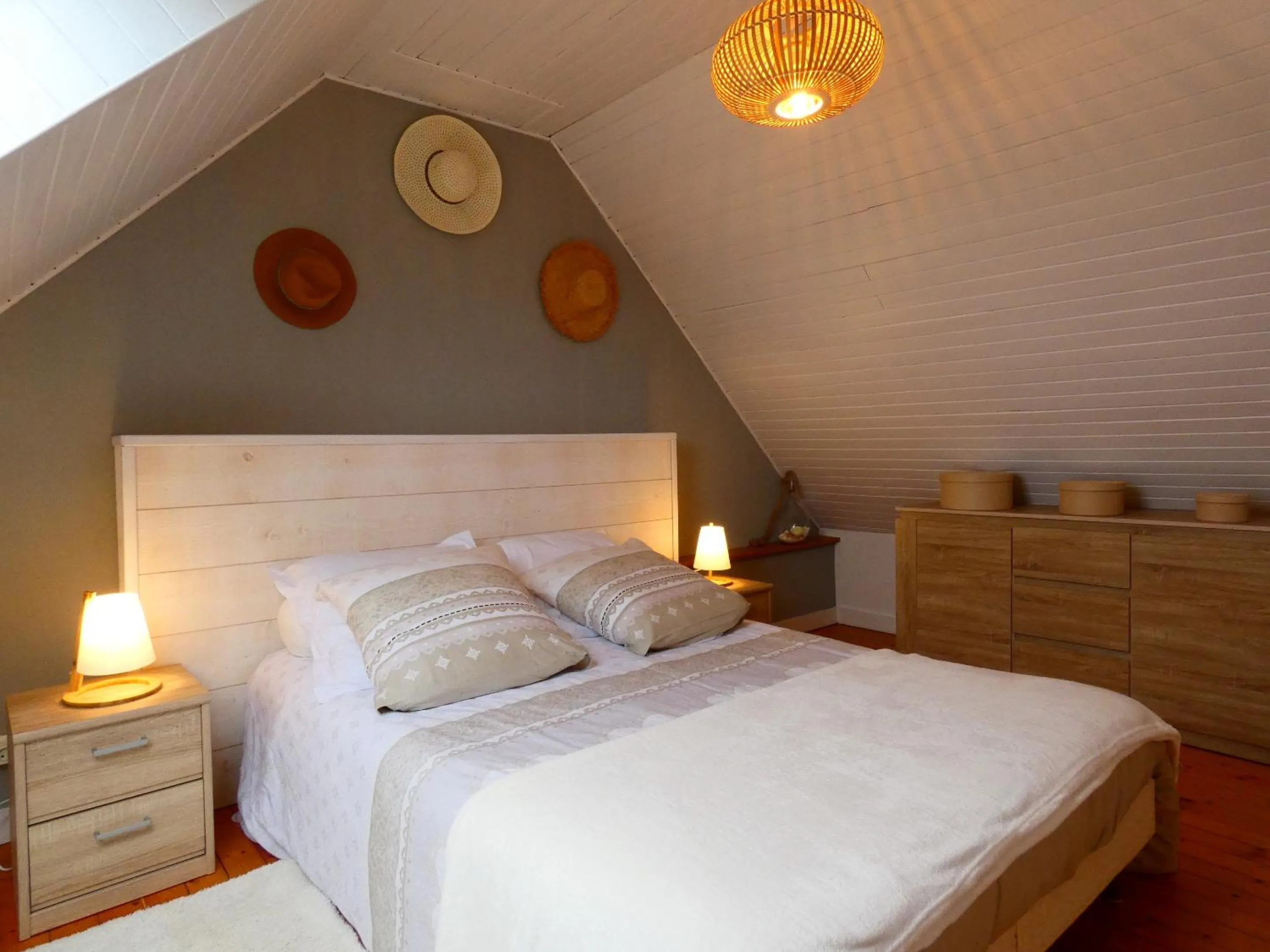 Bedroom, Bed in La Douce Escapade - Crozon