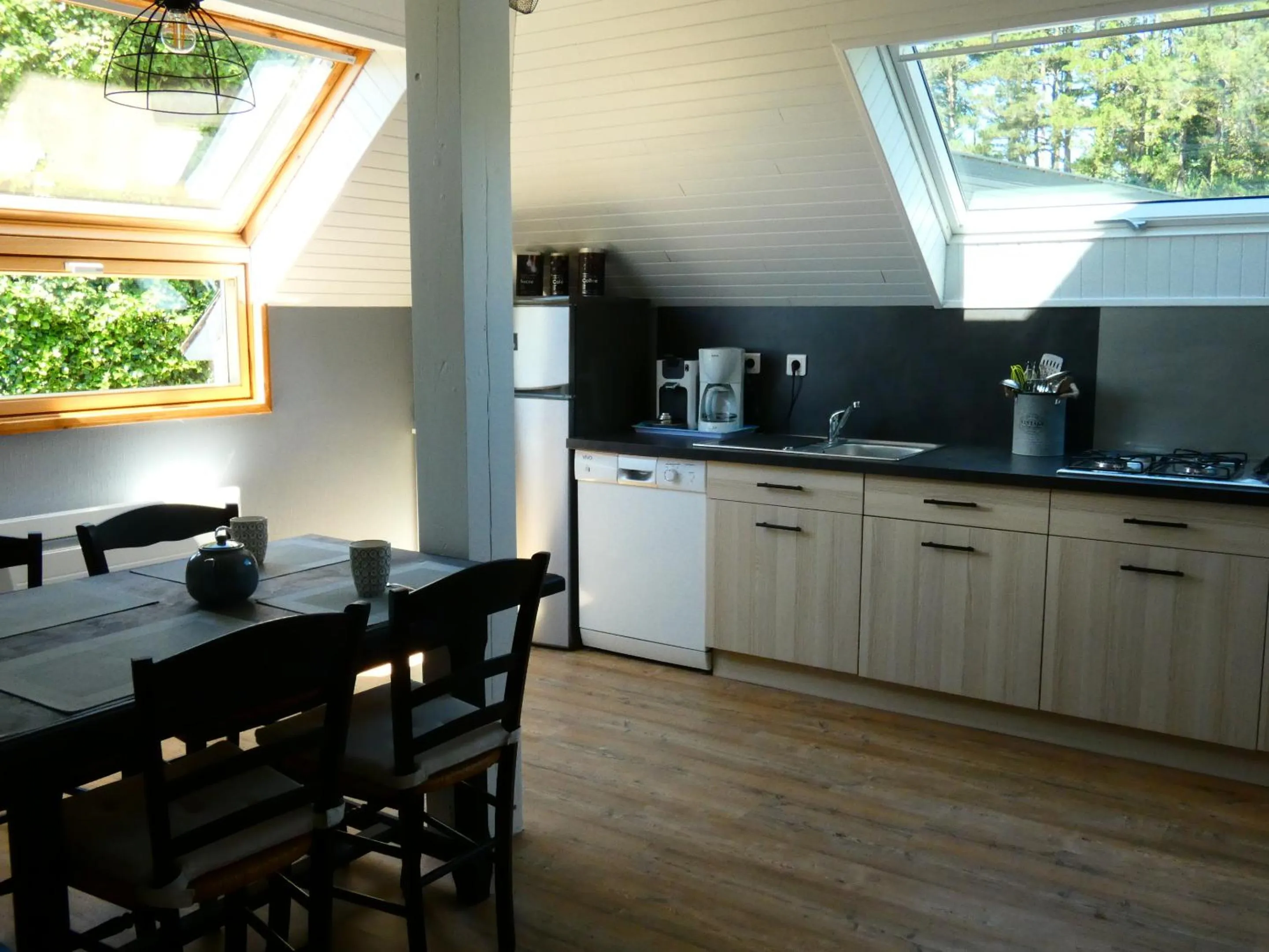 Kitchen or kitchenette in La Douce Escapade - Crozon