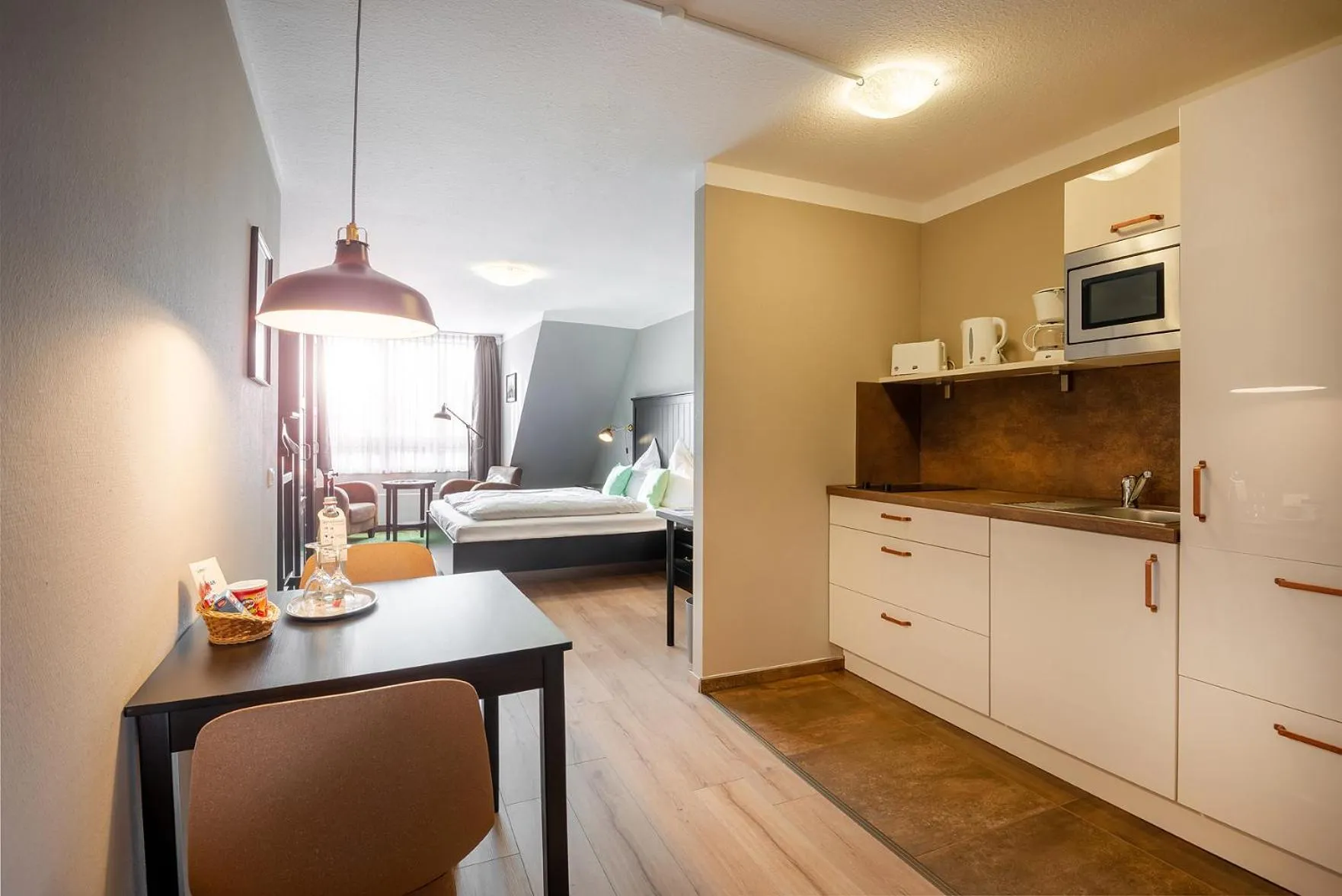 Kitchen or kitchenette in City Hotel