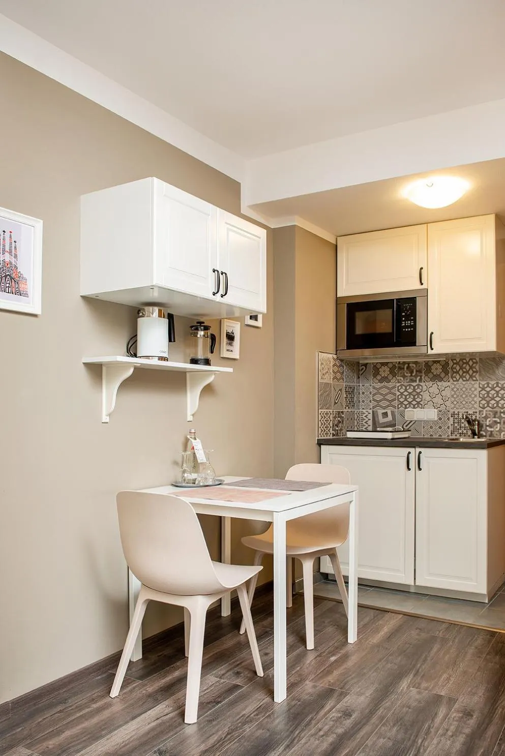 Kitchen or kitchenette in City Hotel