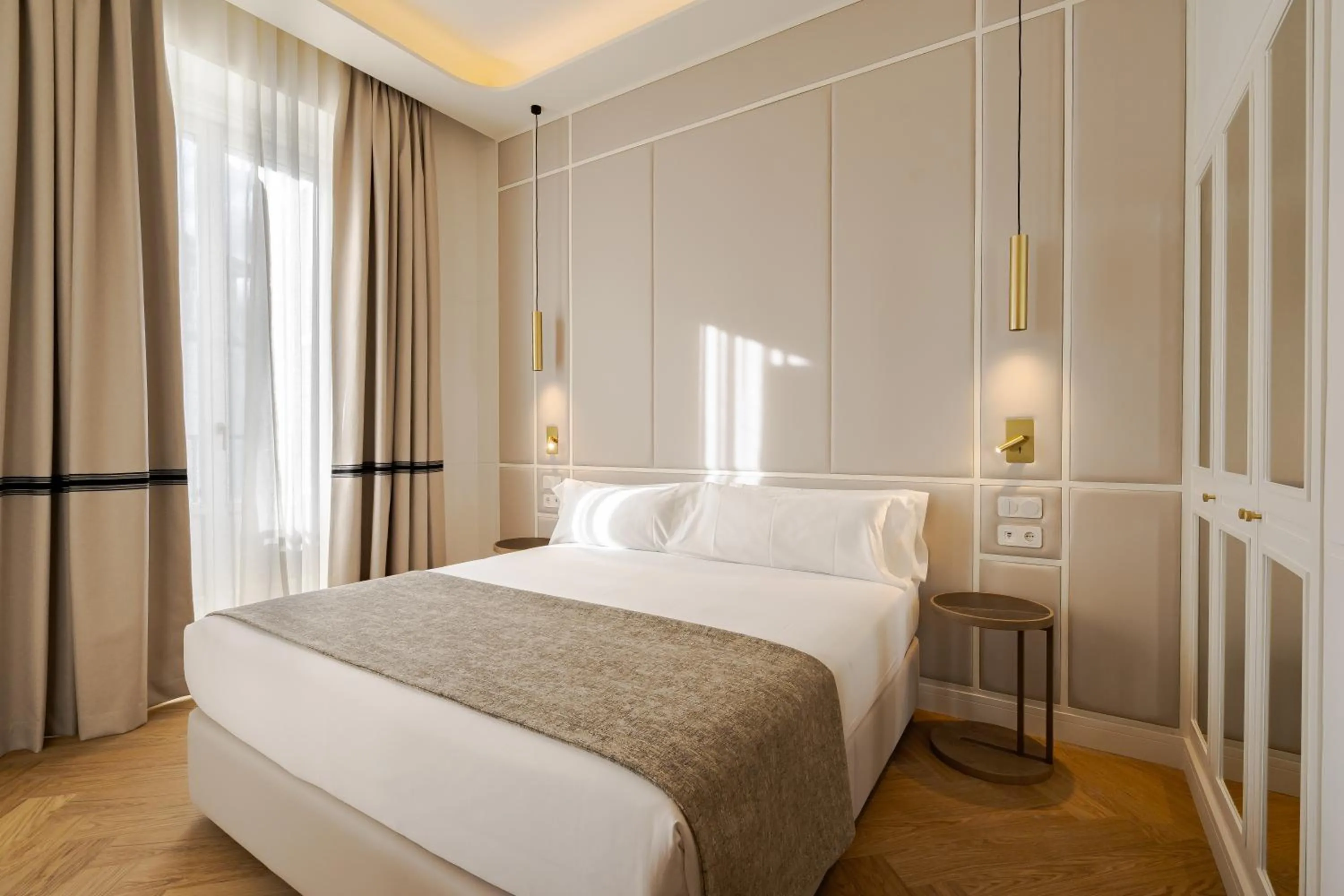 Deluxe Double Room with Puerta del Sol View in La Fonda de los Príncipes