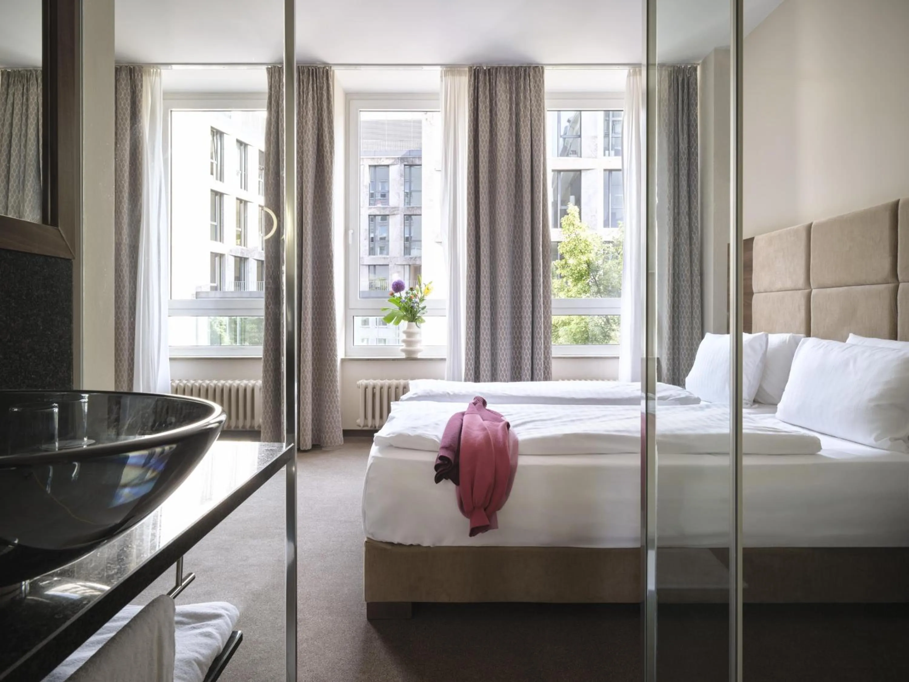 Bedroom, Bed in Flemings Selection Hotel Frankfurt-City