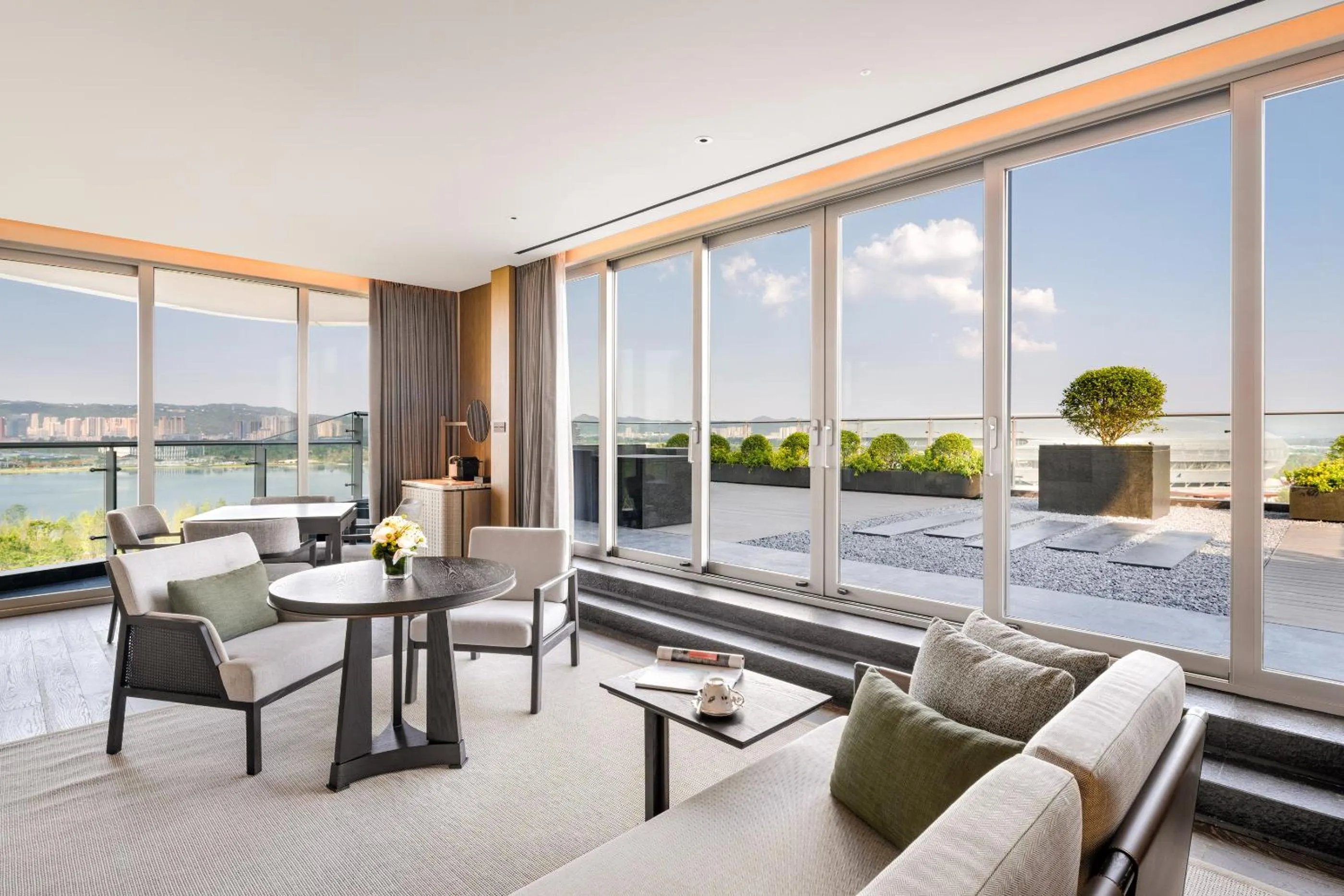 Mumian Chengdu Dong'an Lake