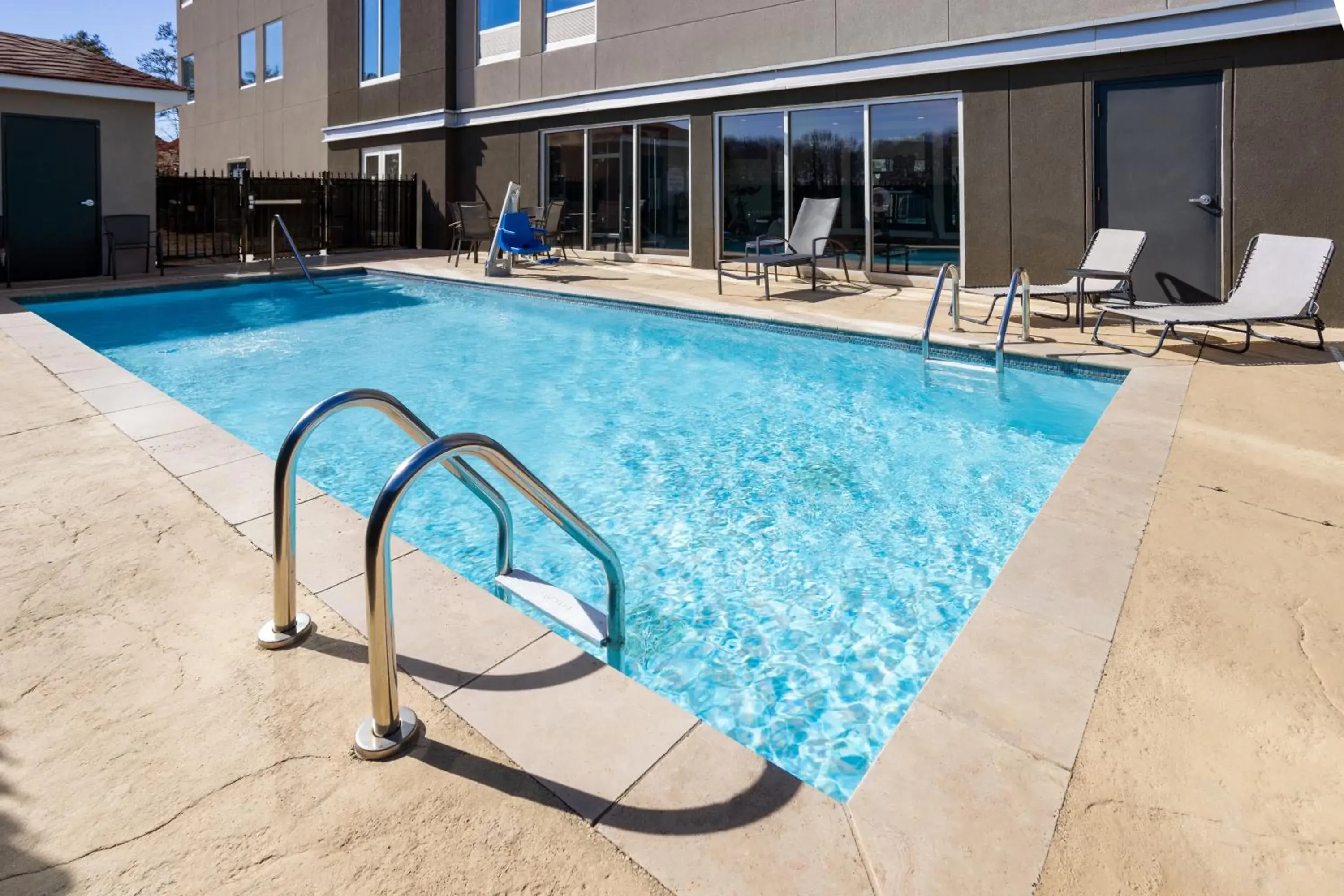 Pool view in La Quinta Inn & Suites by Wyndham Locust Grove Pool view in La Quinta Inn & Suites by Wyndham Locust Grove