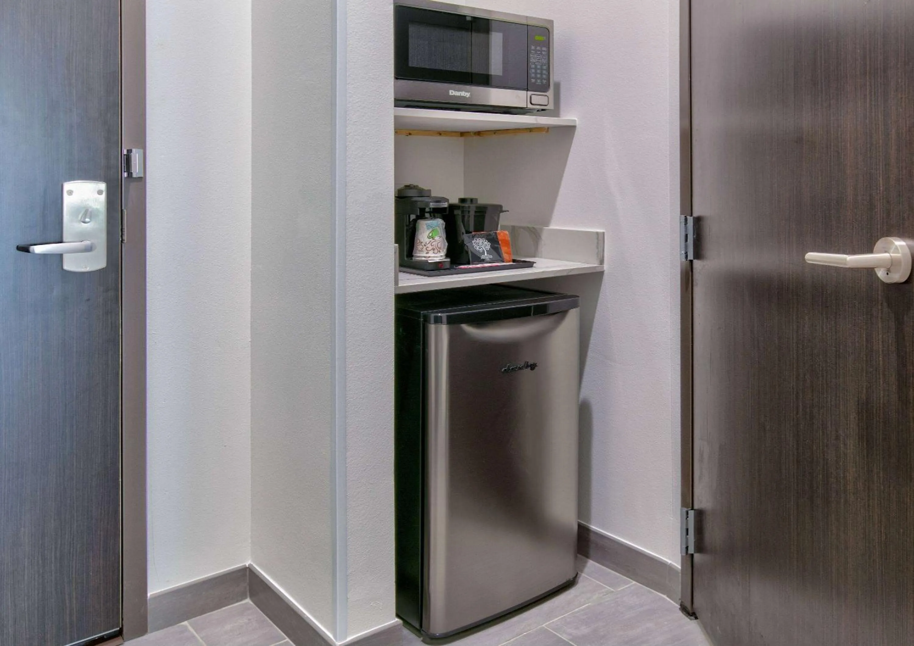 Photo of the whole room in La Quinta Inn & Suites by Wyndham Terrell