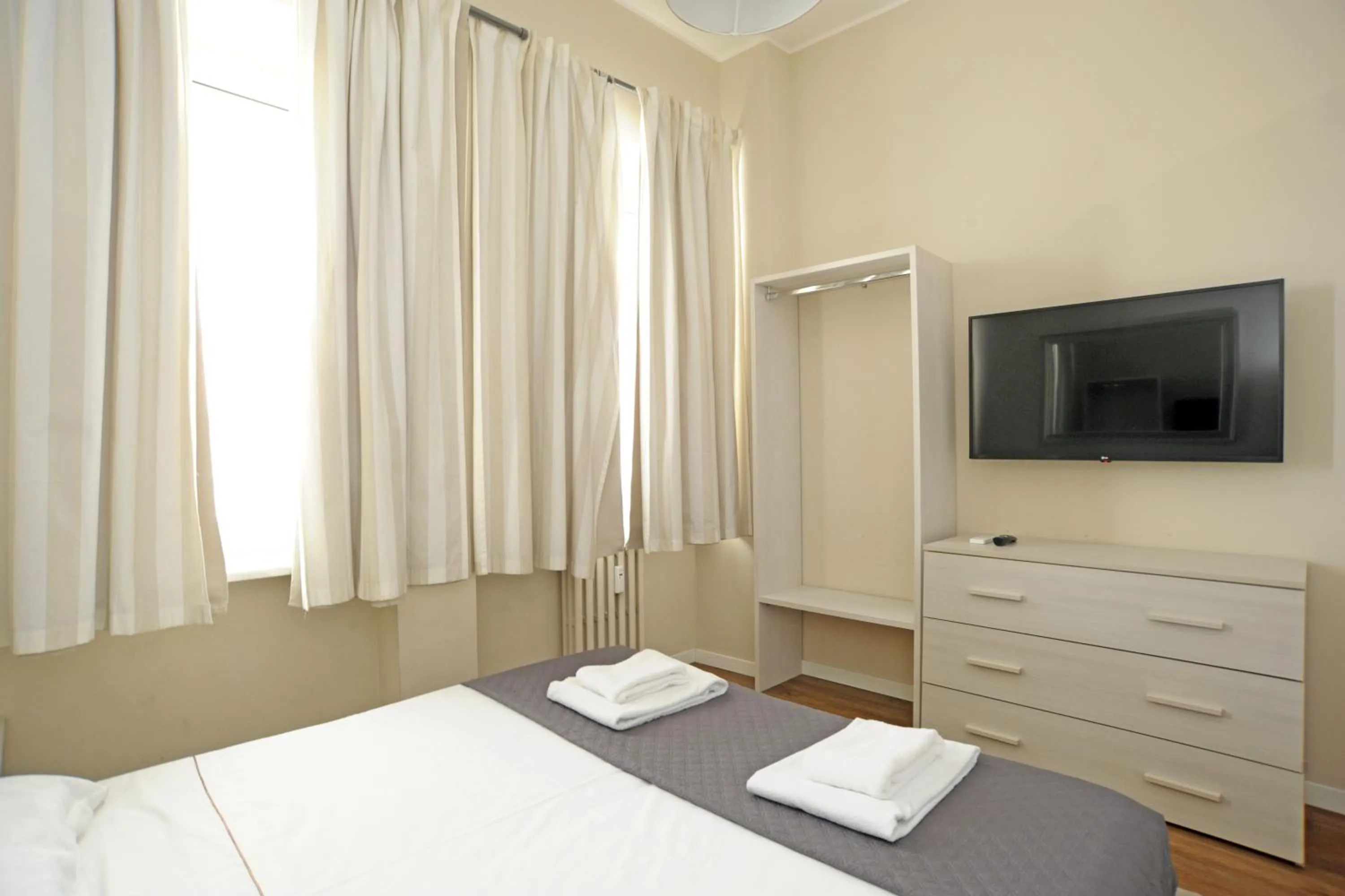 Bedroom, Bed in Via Torino Apartment 3