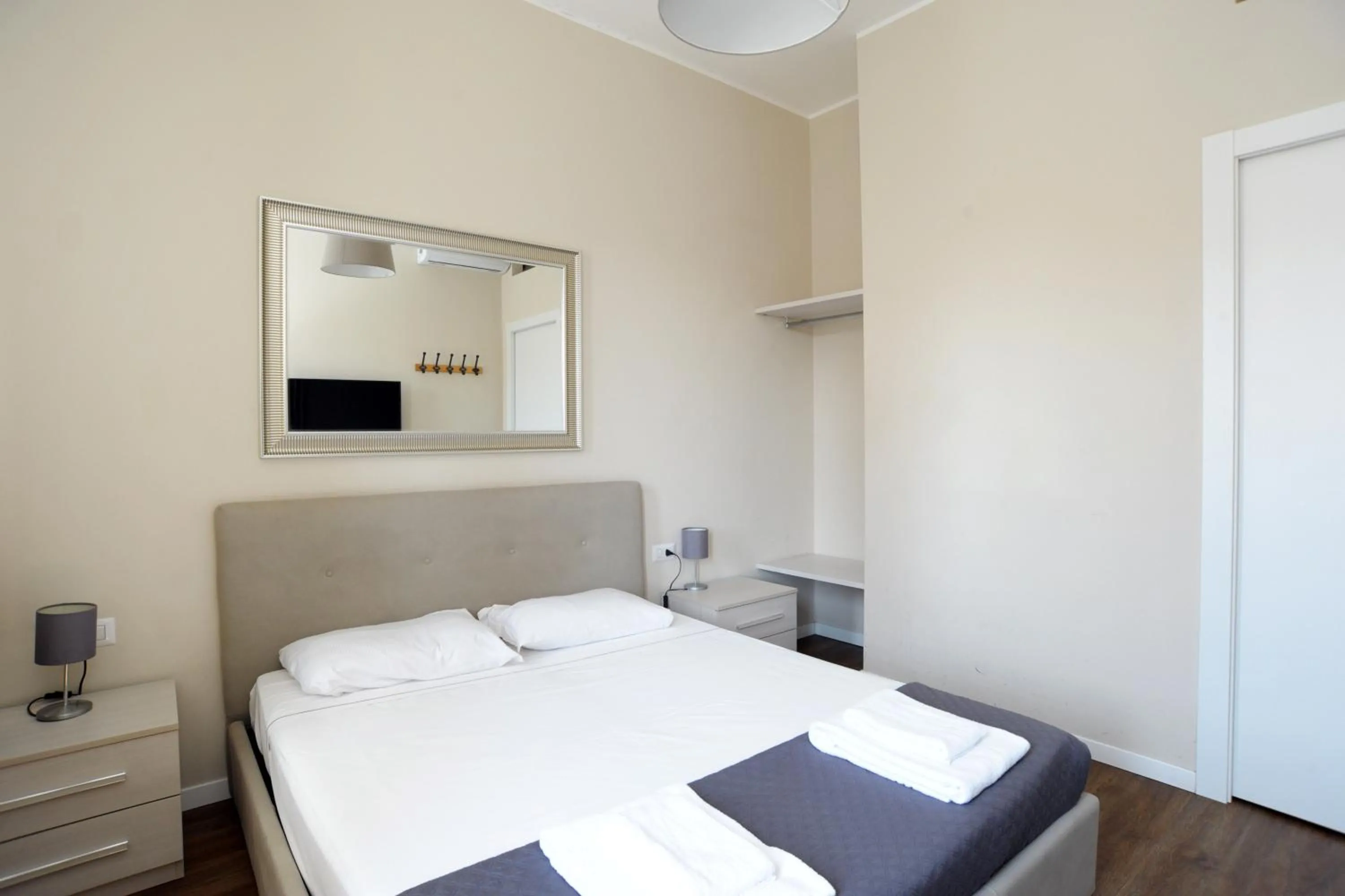 Bedroom, Bed in Via Torino Apartment 3
