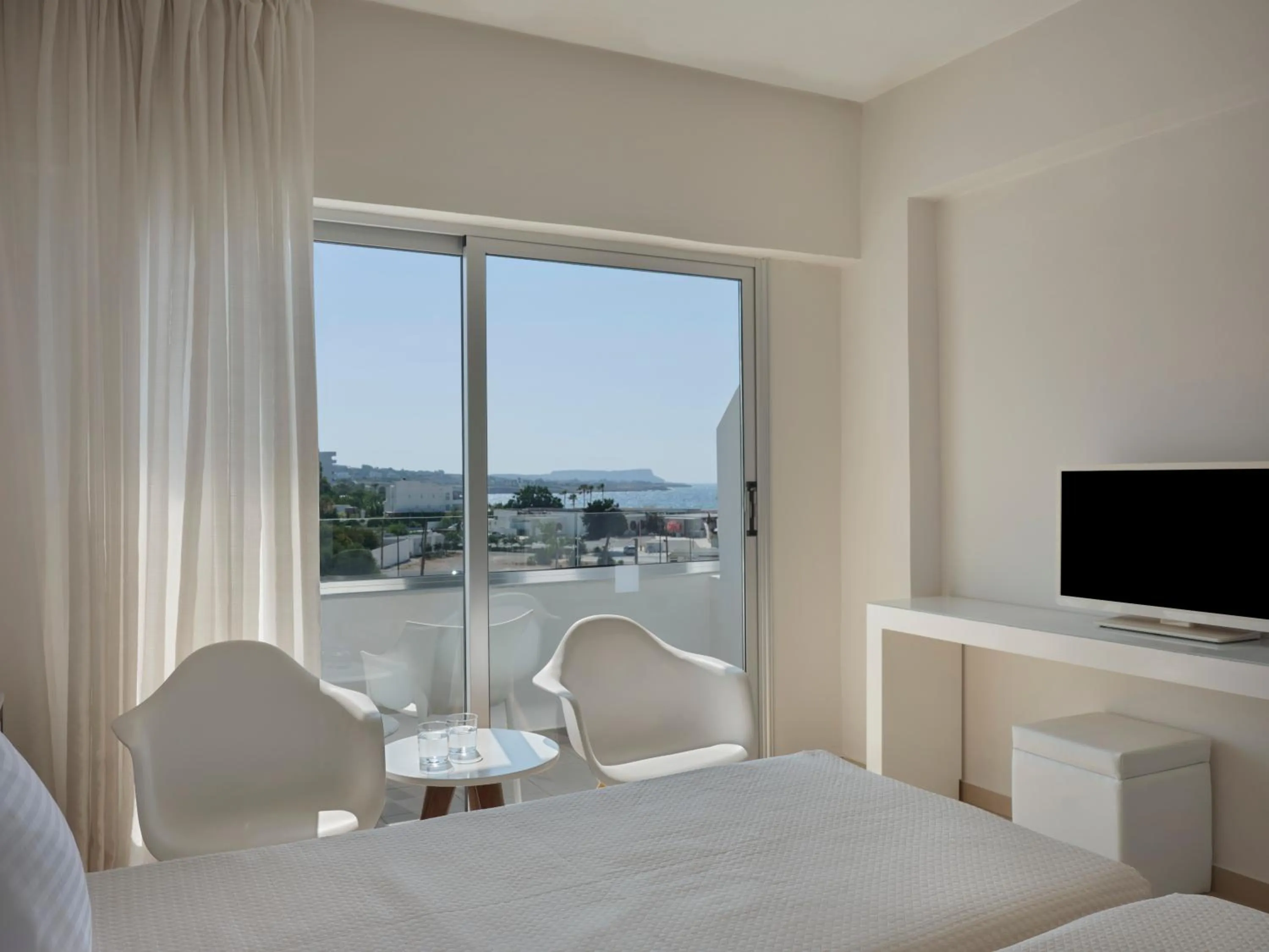 View (from property/room), Bed in Atlantica Sancta Napa Hotel