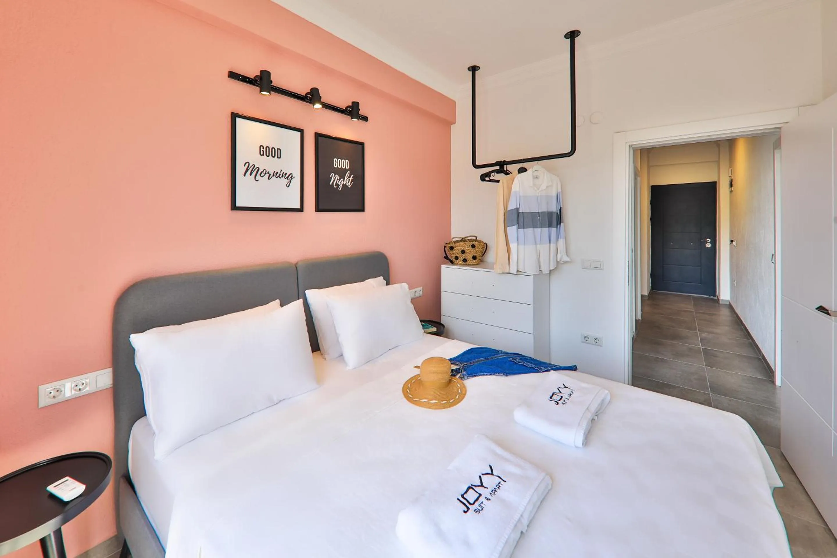 Bedroom, Bed in Joyy Suit Apart