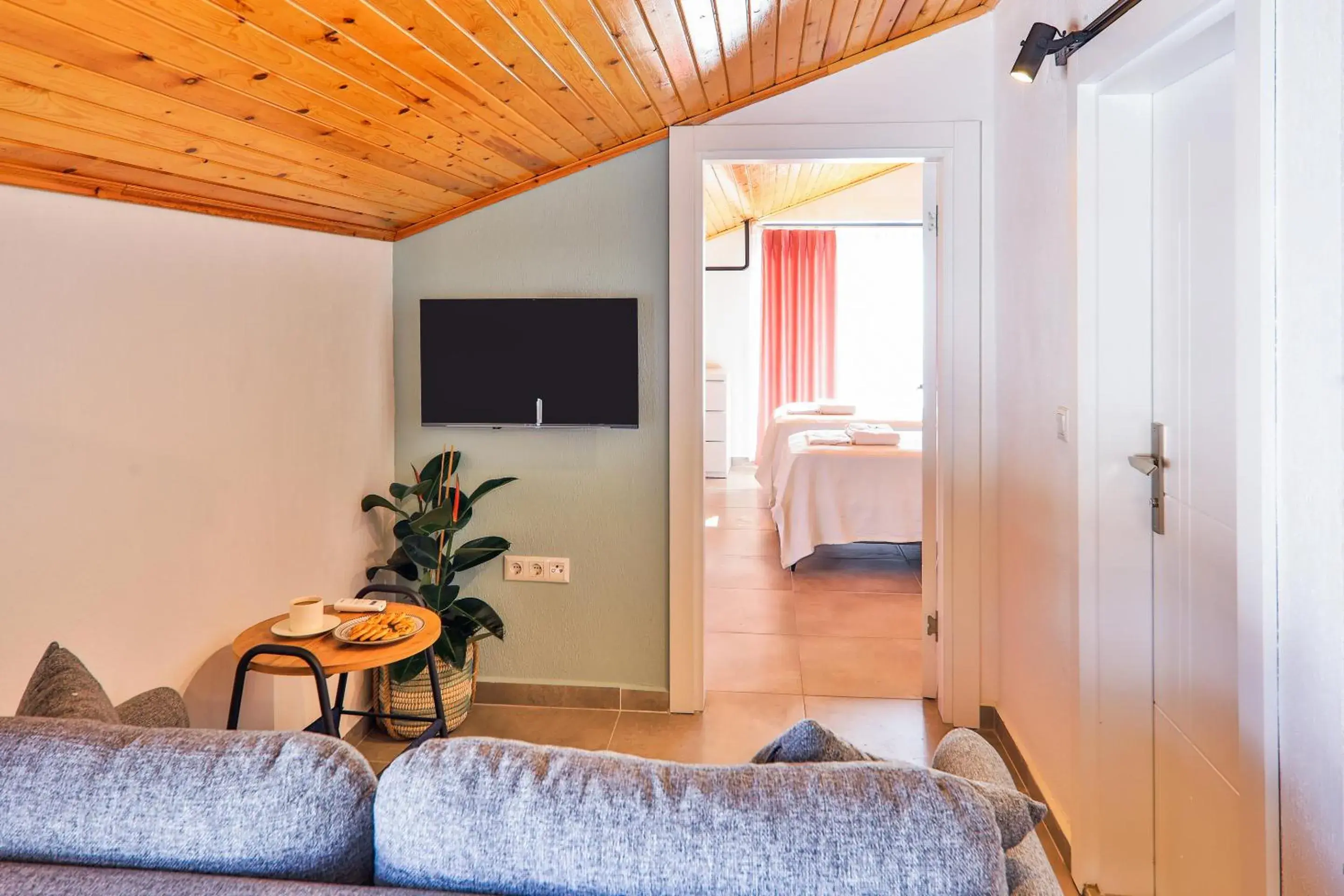 TV and multimedia, Bed in Joyy Suit Apart TV and multimedia, Bed in Joyy Suit Apart