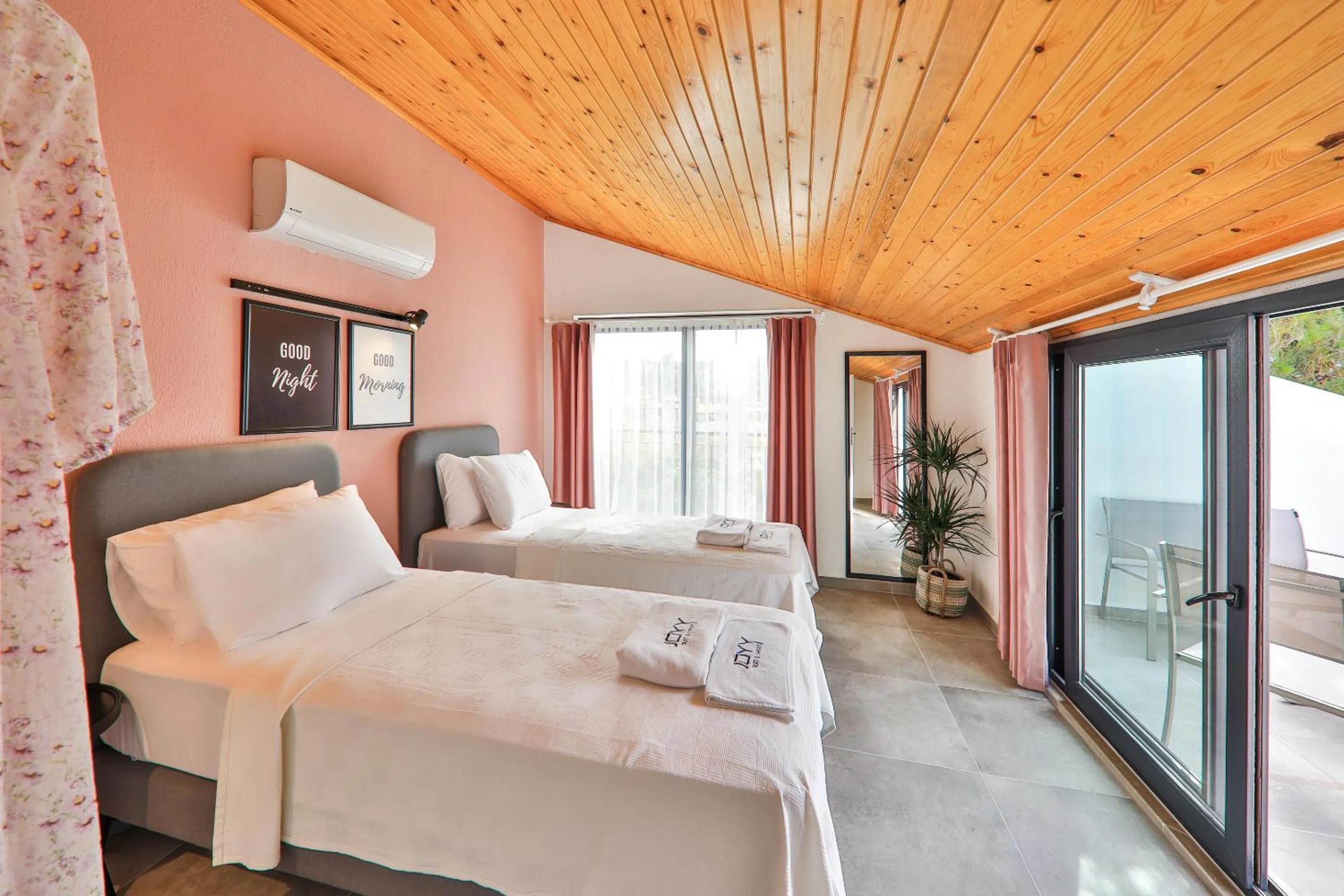 Bedroom, Bed in Joyy Suit Apart