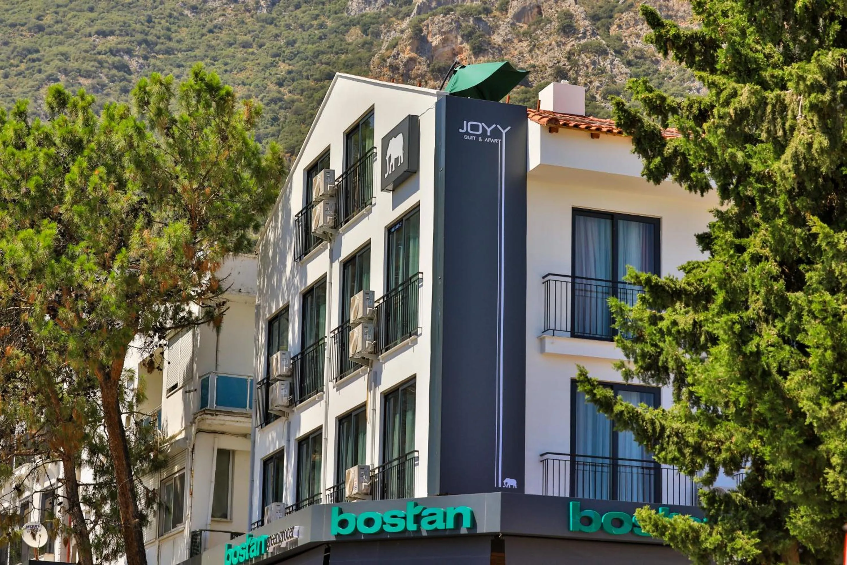 Property building in Joyy Suit Apart