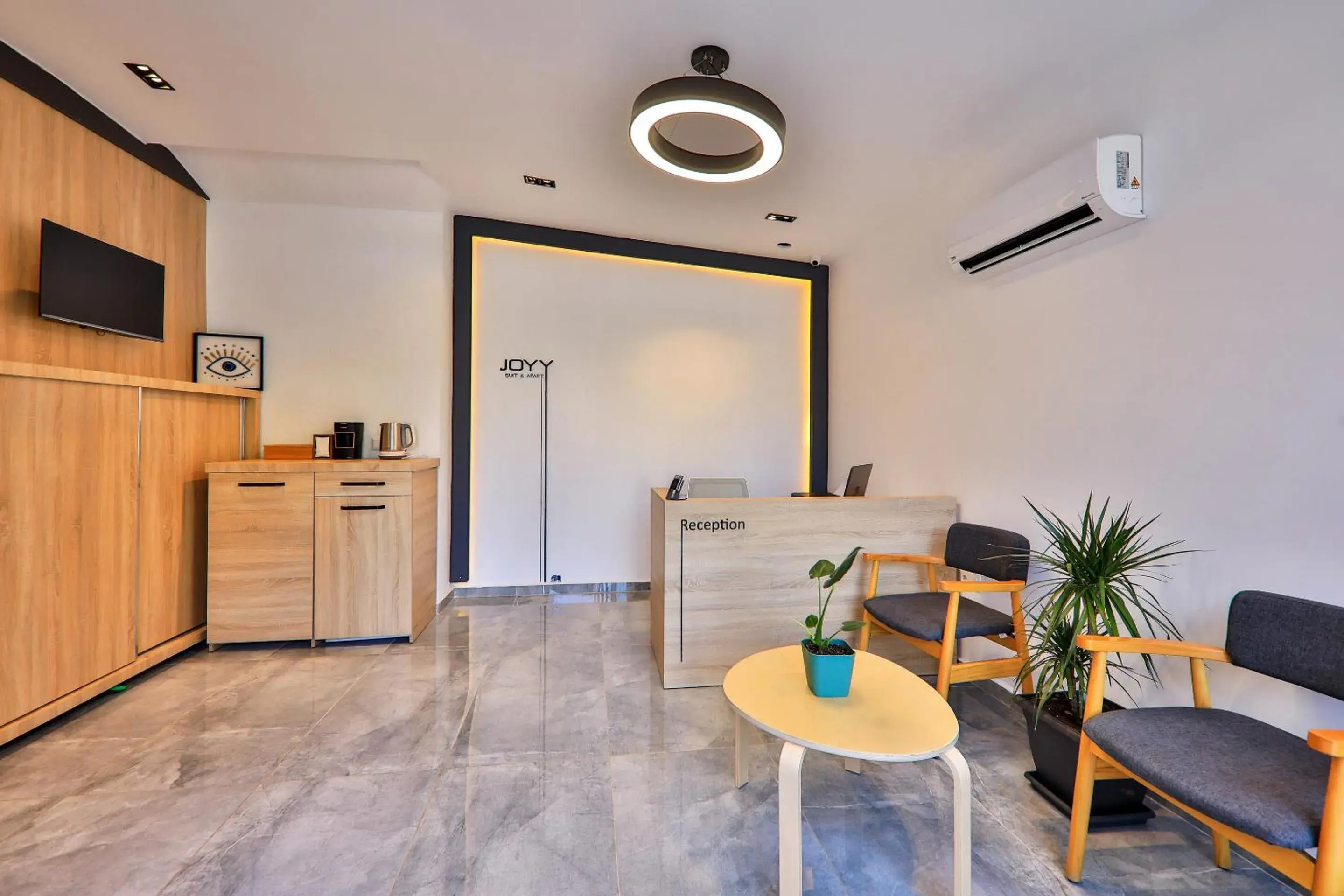 Property building in Joyy Suit Apart Property building in Joyy Suit Apart