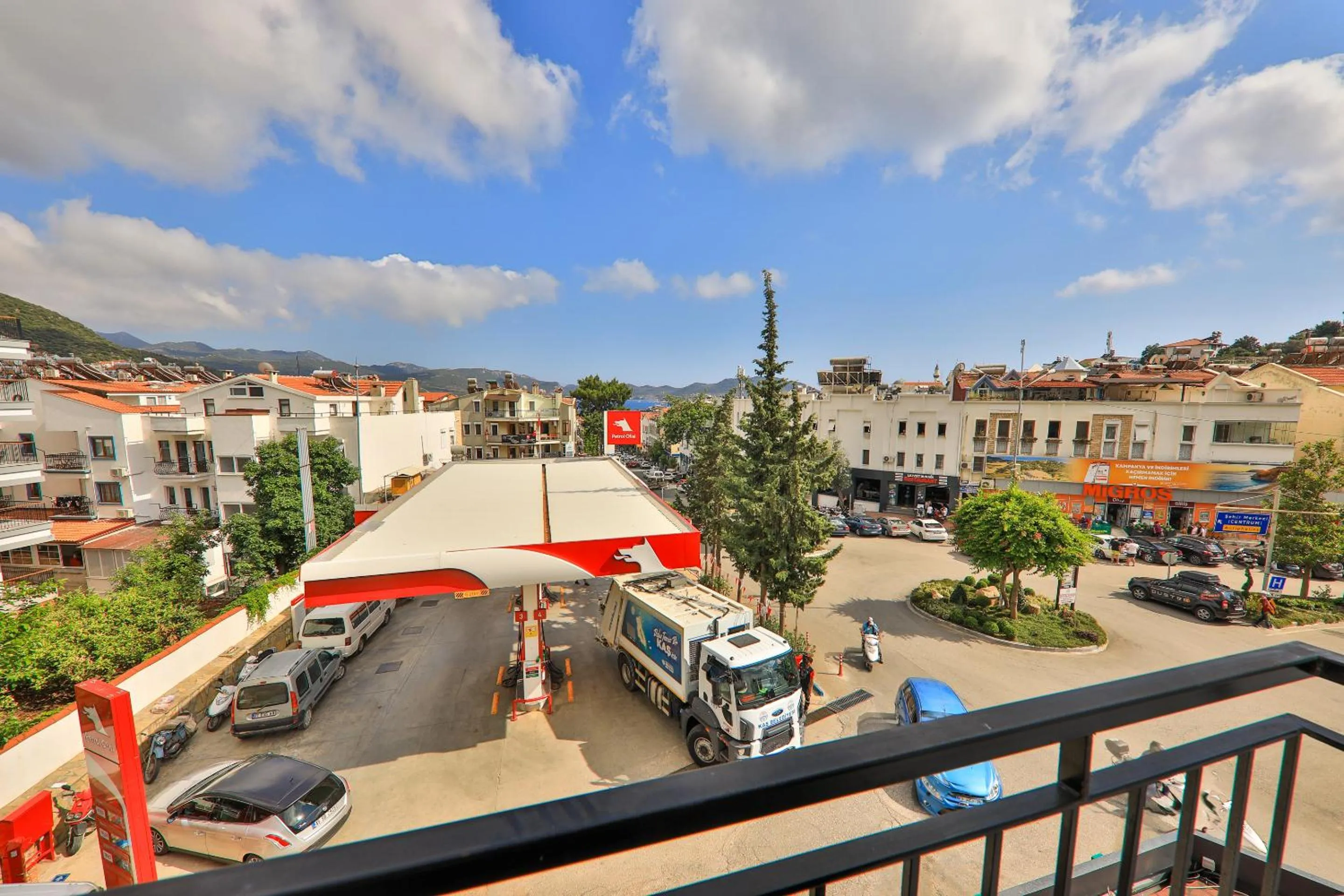 City view in Joyy Suit Apart