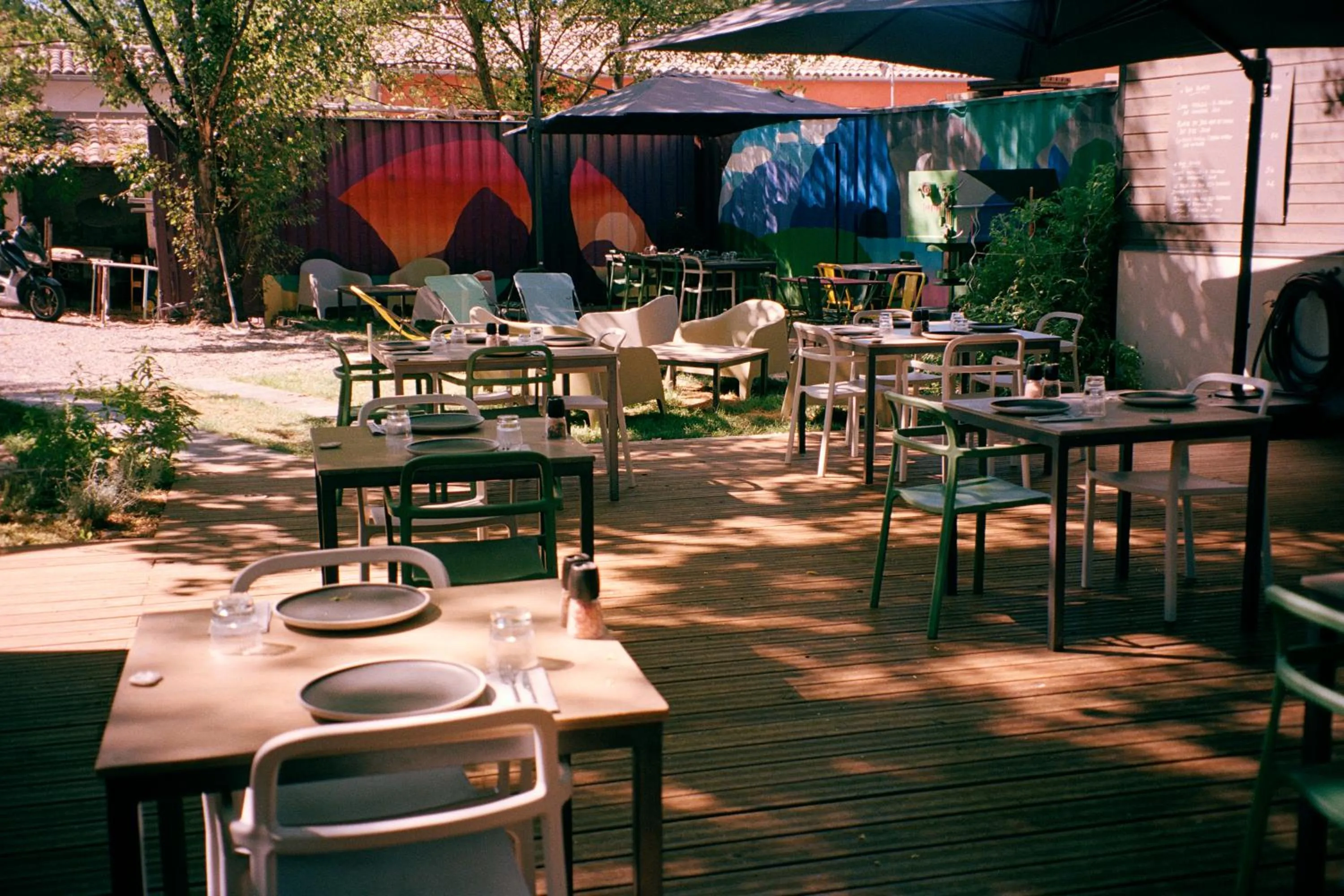 Garden in L'Hotel du Garage des Cevennes