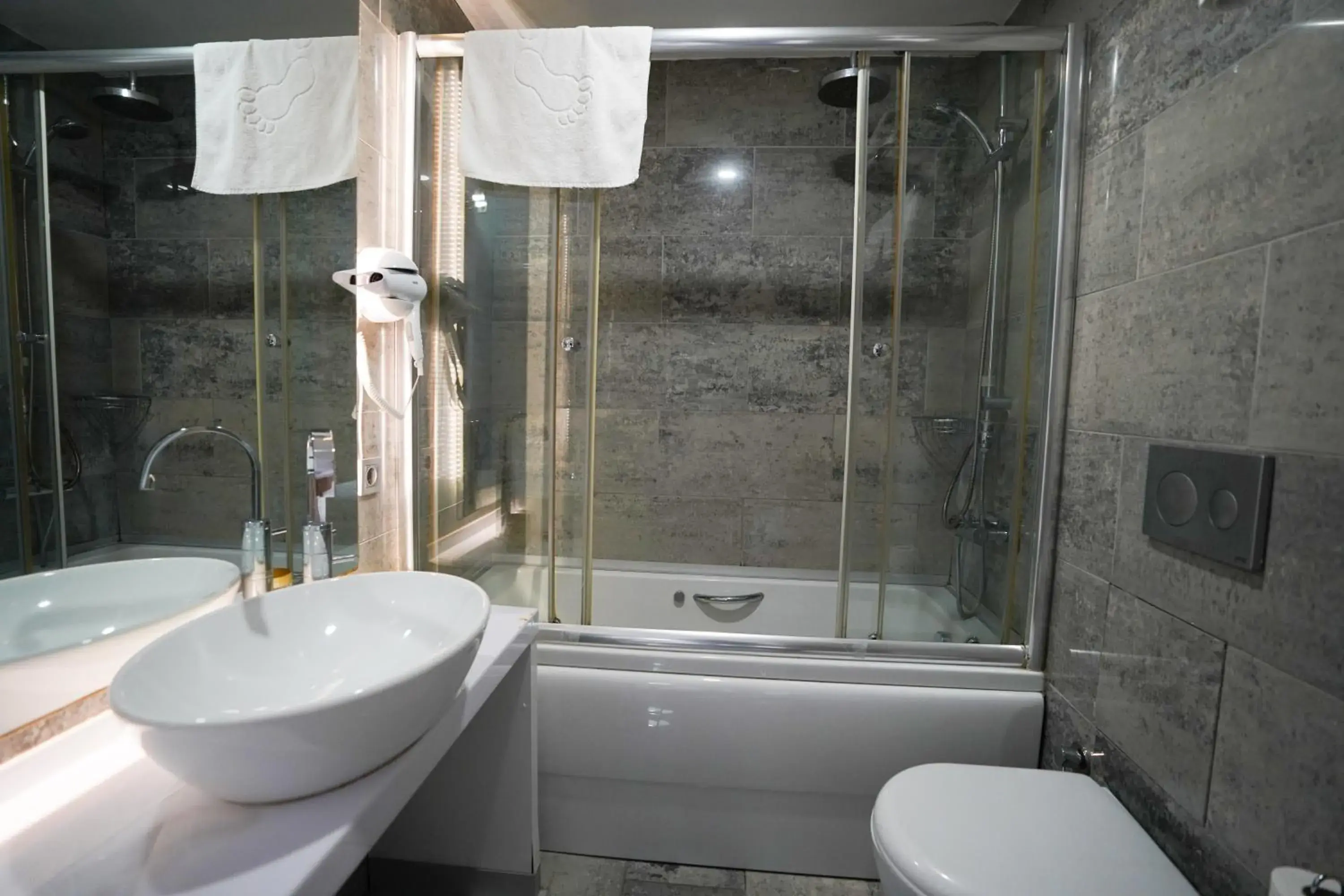 Property building in Time Hotel Mecidiyekoy Property building in Time Hotel Mecidiyekoy