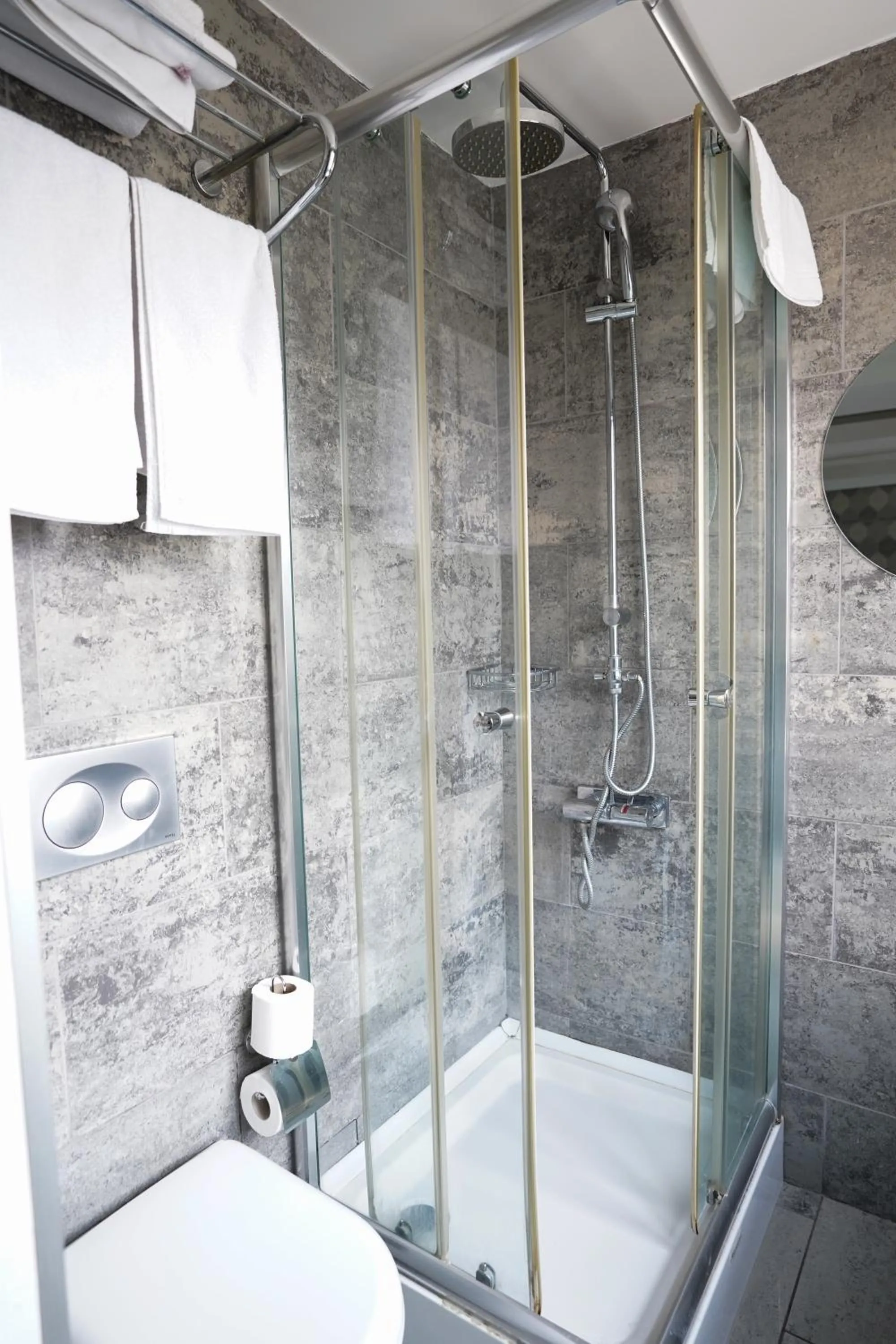 Bathroom in Time Hotel Mecidiyekoy