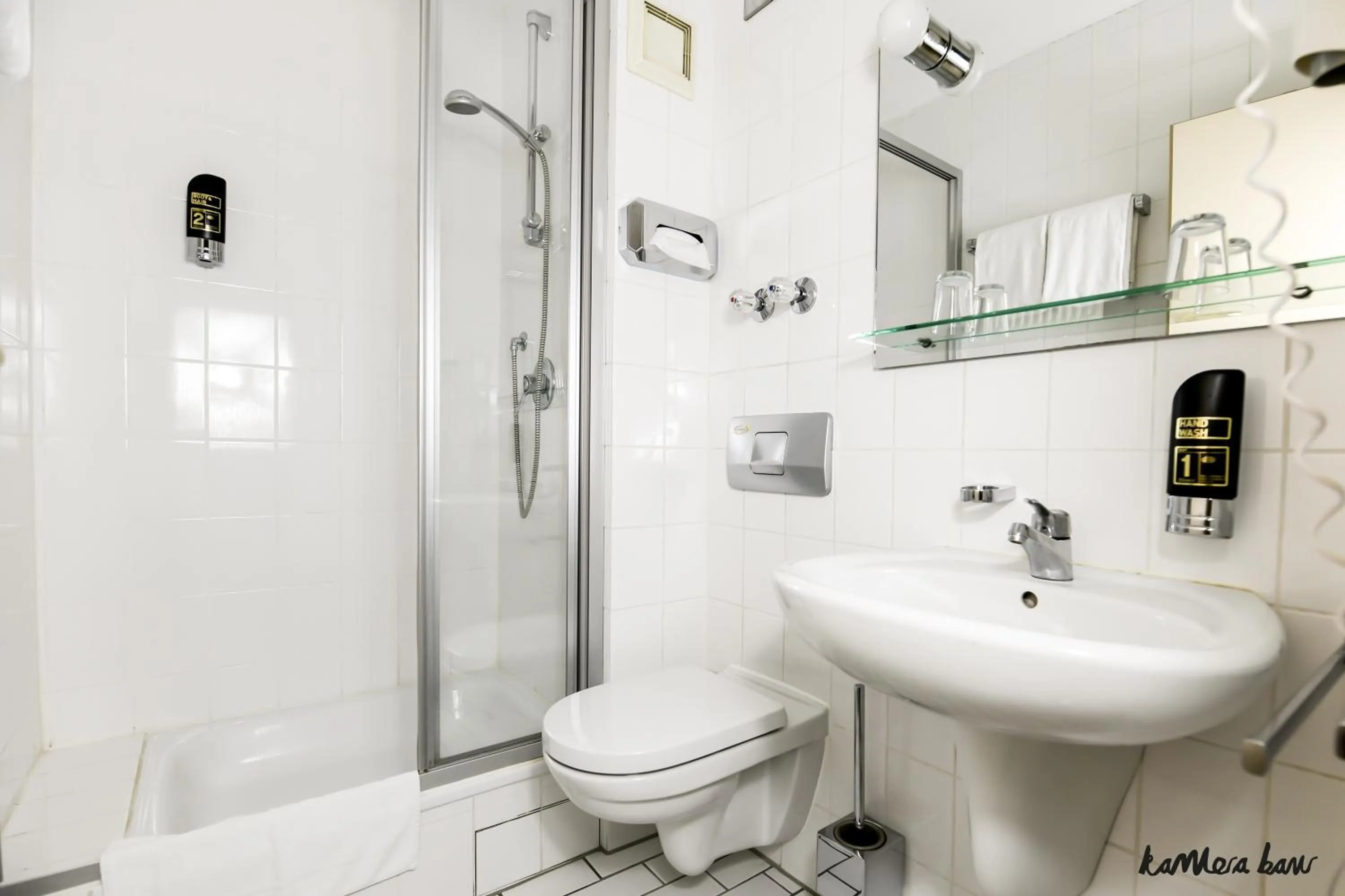 Bathroom in Hotel Blutenburg