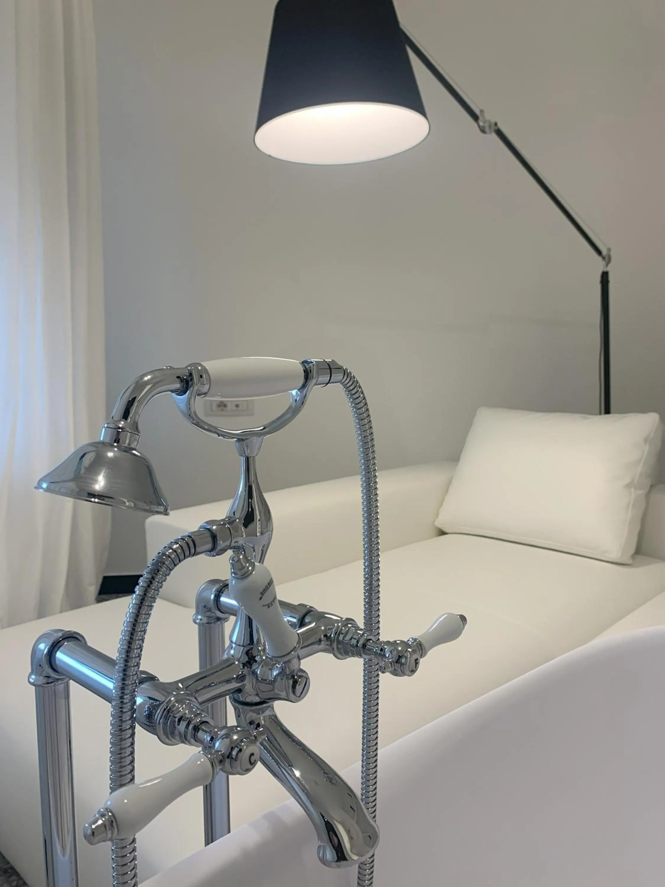 Decorative detail in Eveline 2 - Piscina Privata o Jacuzzi