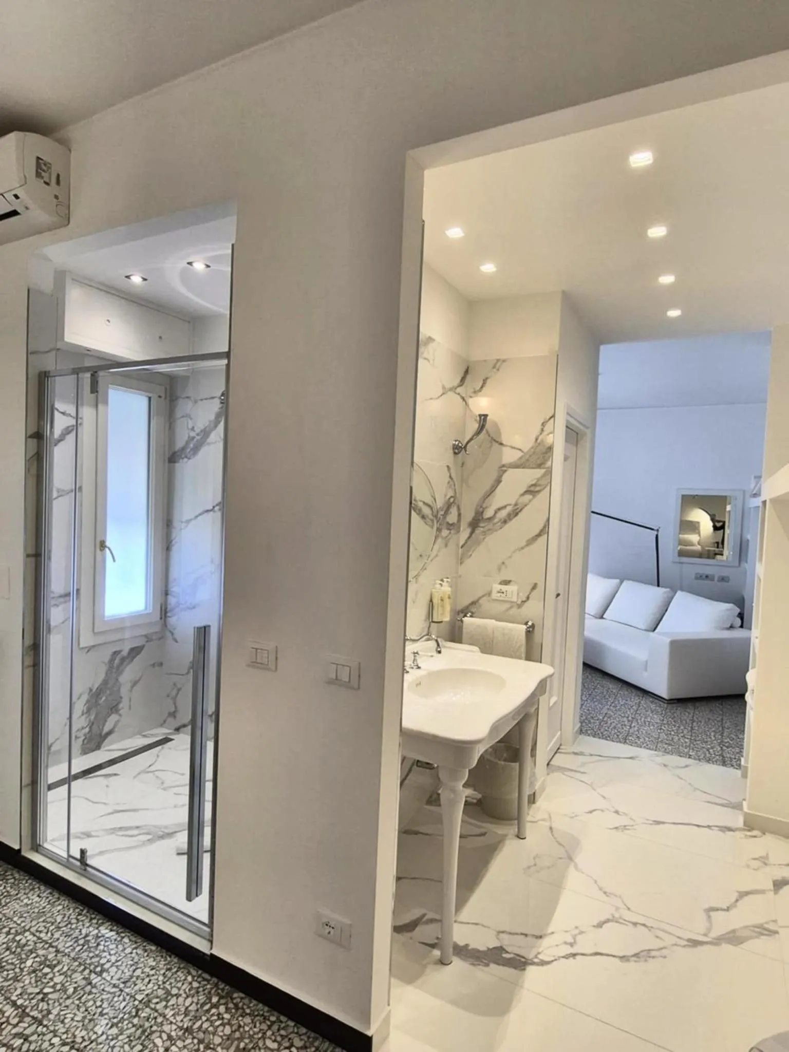 Photo of the whole room, Bed in Eveline 2 - Piscina Privata o Jacuzzi