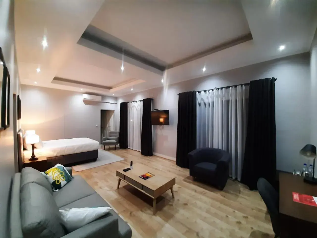 Superior Queen Room - single occupancy in Terra Guest House Superior Queen Room - single occupancy in Terra Guest House