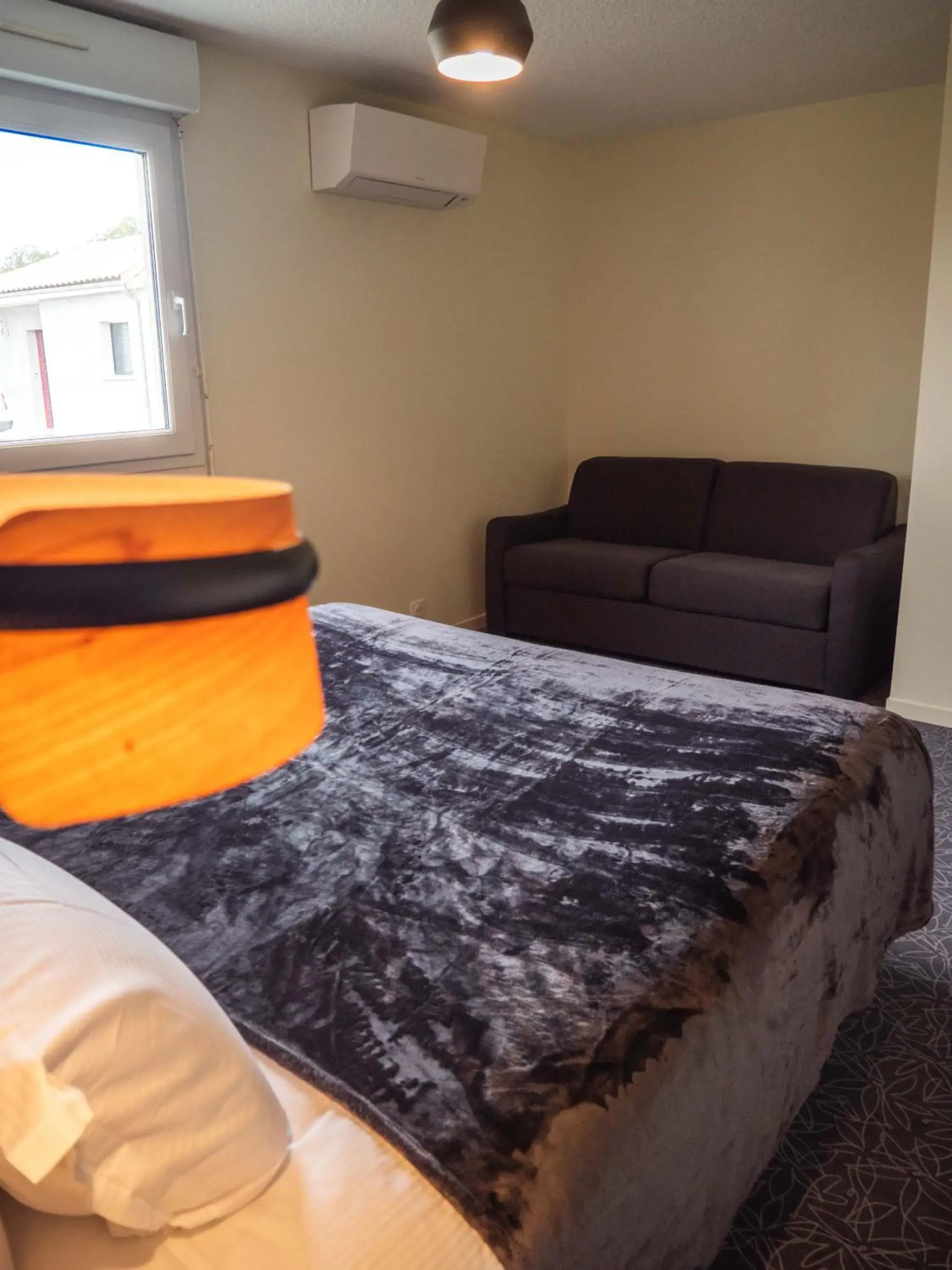 Bed in Logis hôtels Le Saint Pierre Bed in Logis hôtels Le Saint Pierre