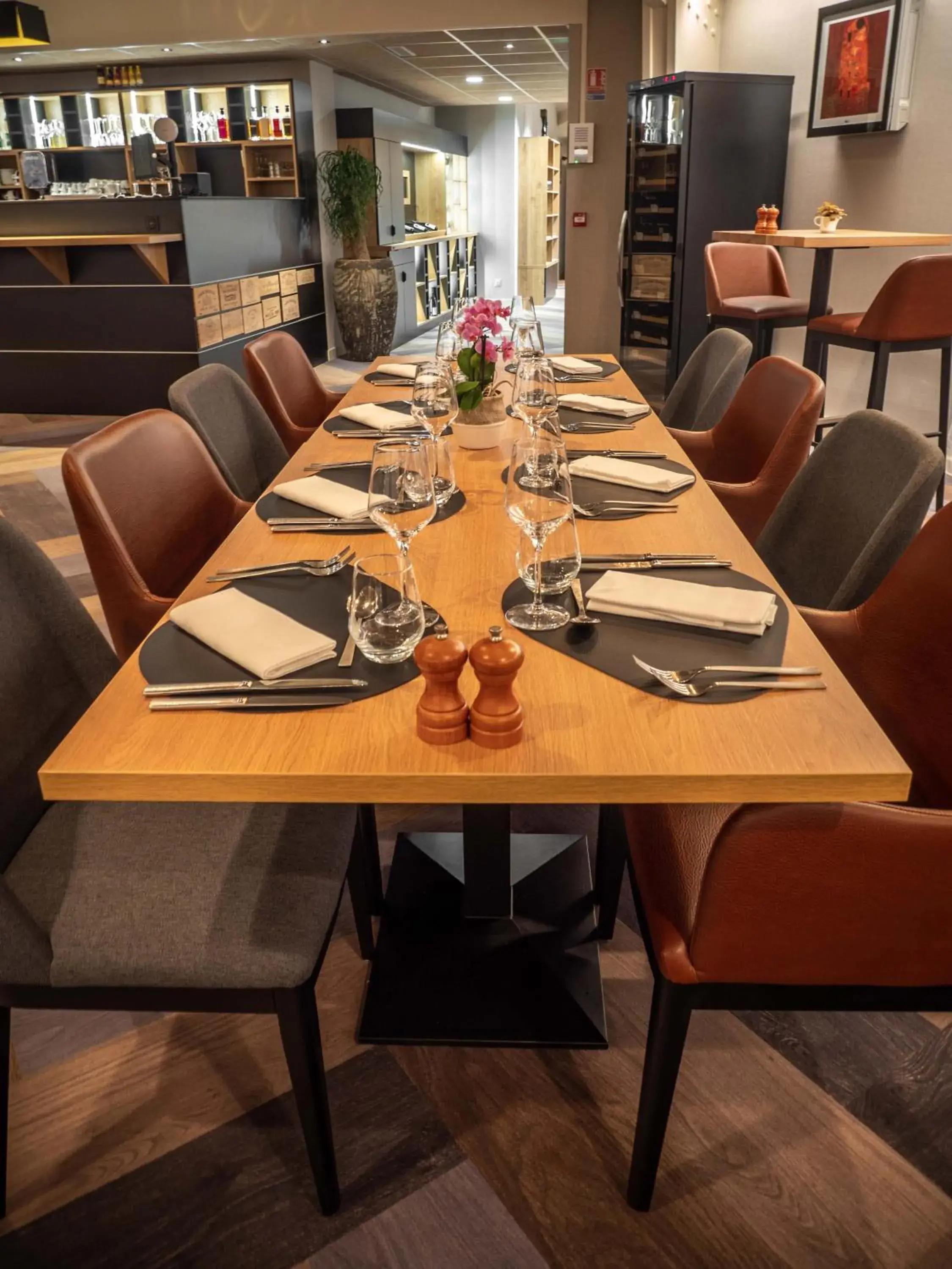 Restaurant/places to eat in Logis hôtels Le Saint Pierre Restaurant/places to eat in Logis hôtels Le Saint Pierre