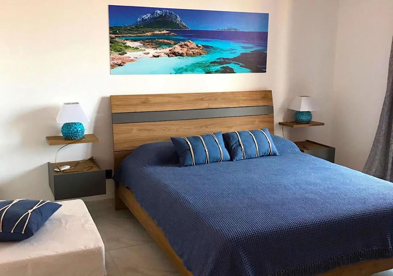 Photo of the whole room, Bed in B&B I Colori Dell'Isola