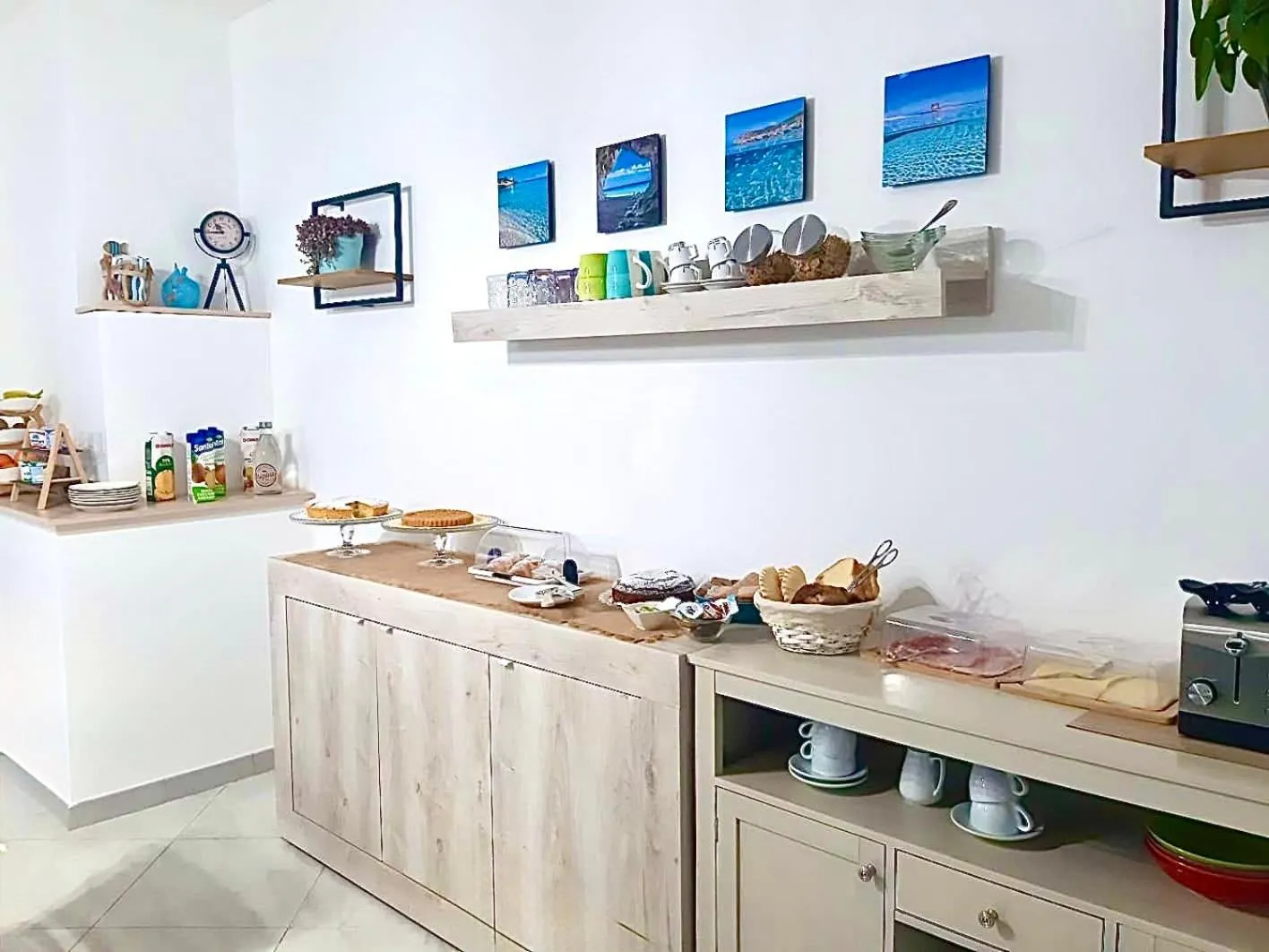 Buffet breakfast in B&B I Colori Dell'Isola