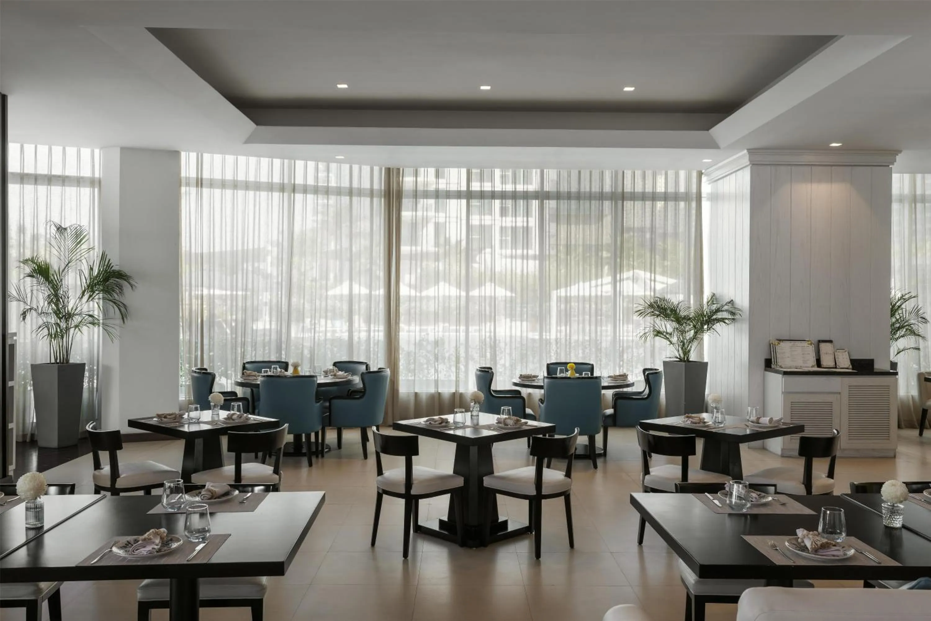 Restaurant/places to eat in Hilton Dubai Jumeirah