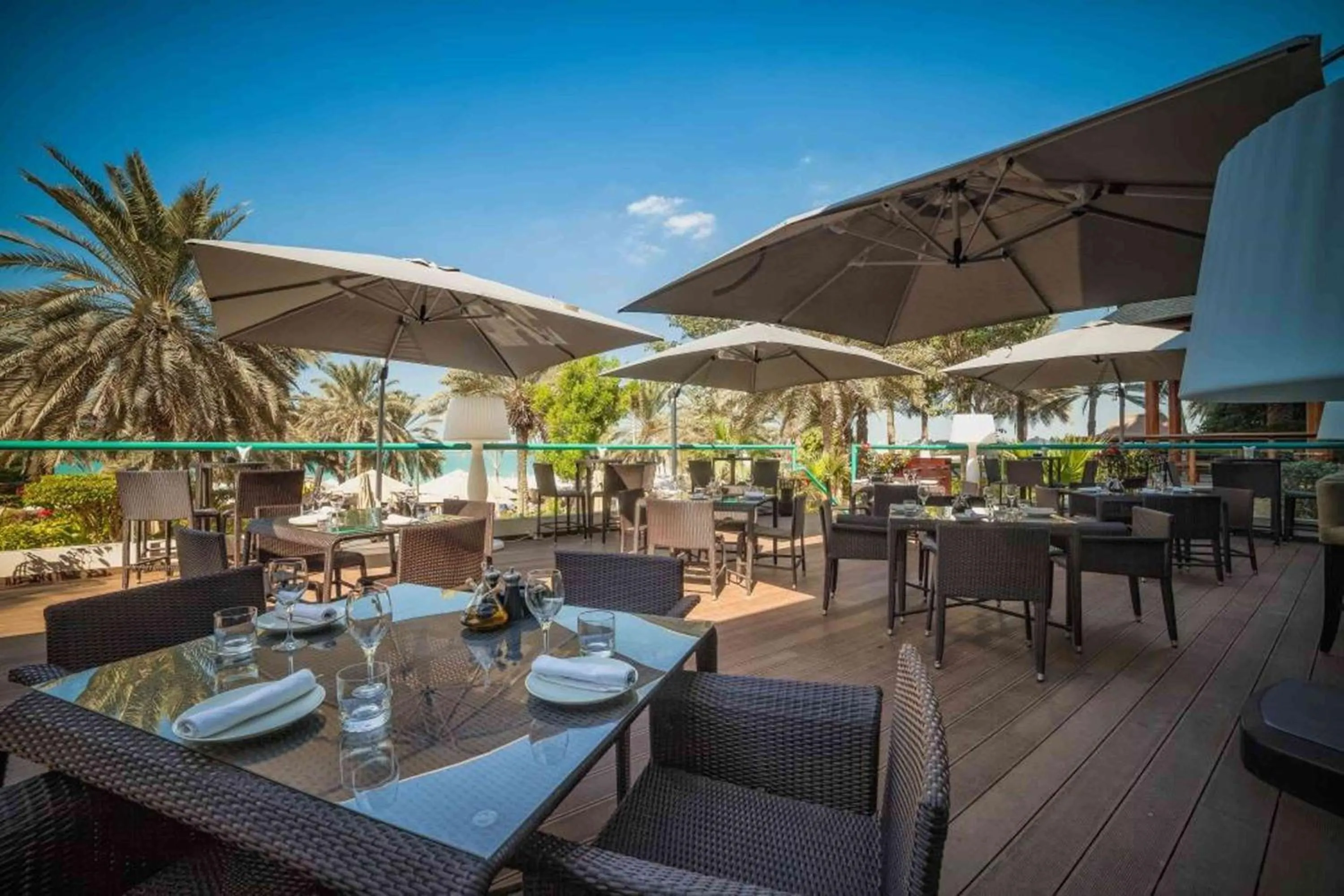 Restaurant/places to eat in Hilton Dubai Jumeirah