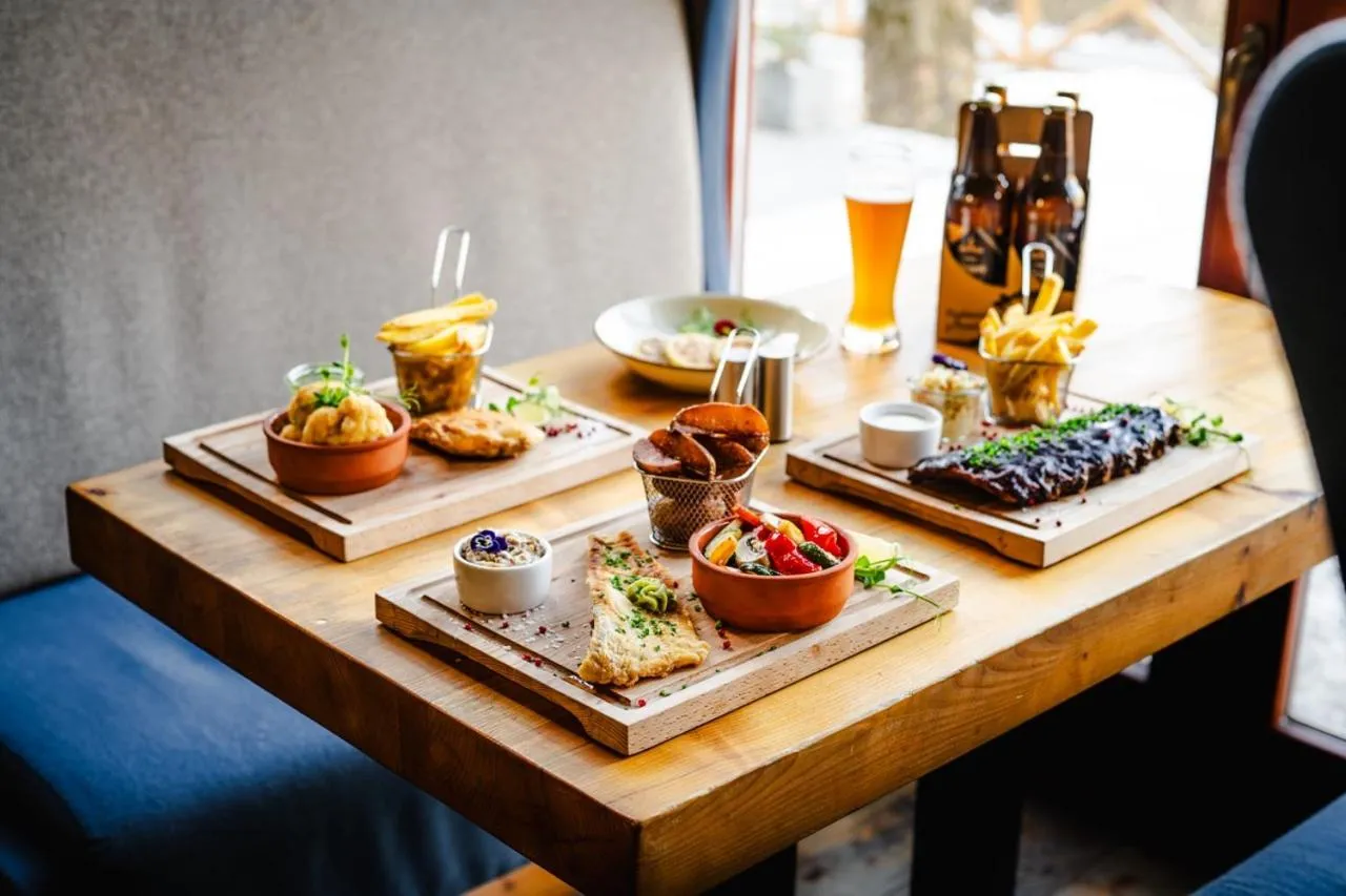 Restaurant/places to eat in Willa Pokusa