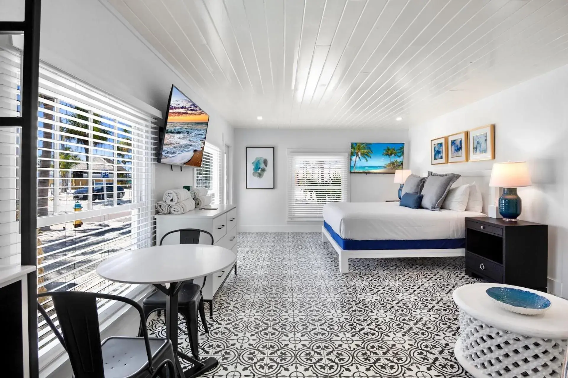 Deluxe King Suite in Pelican Post at Anna Maria Island Inn Deluxe King Suite in Pelican Post at Anna Maria Island Inn