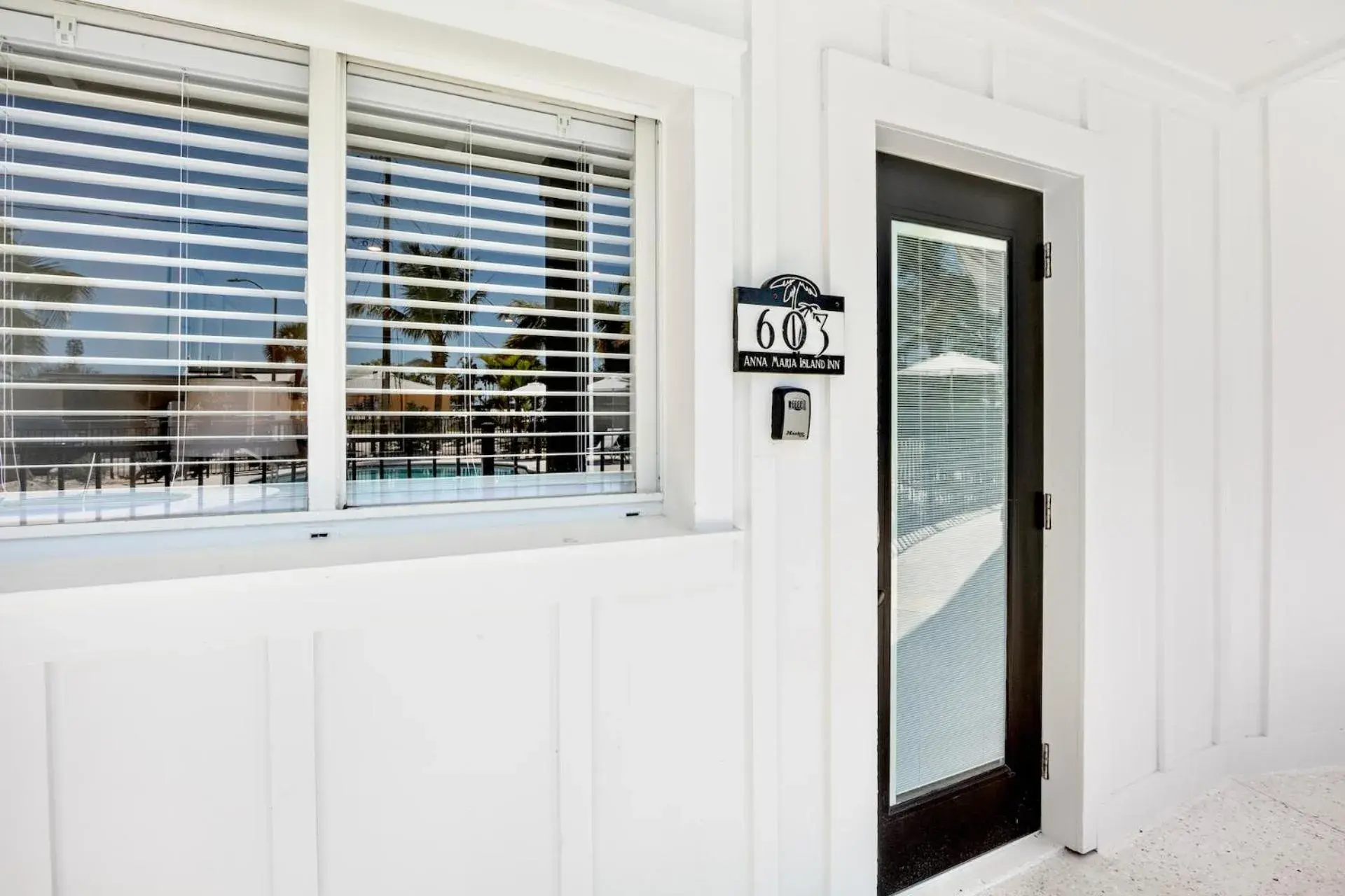 Property building in Pelican Post at Anna Maria Island Inn Property building in Pelican Post at Anna Maria Island Inn