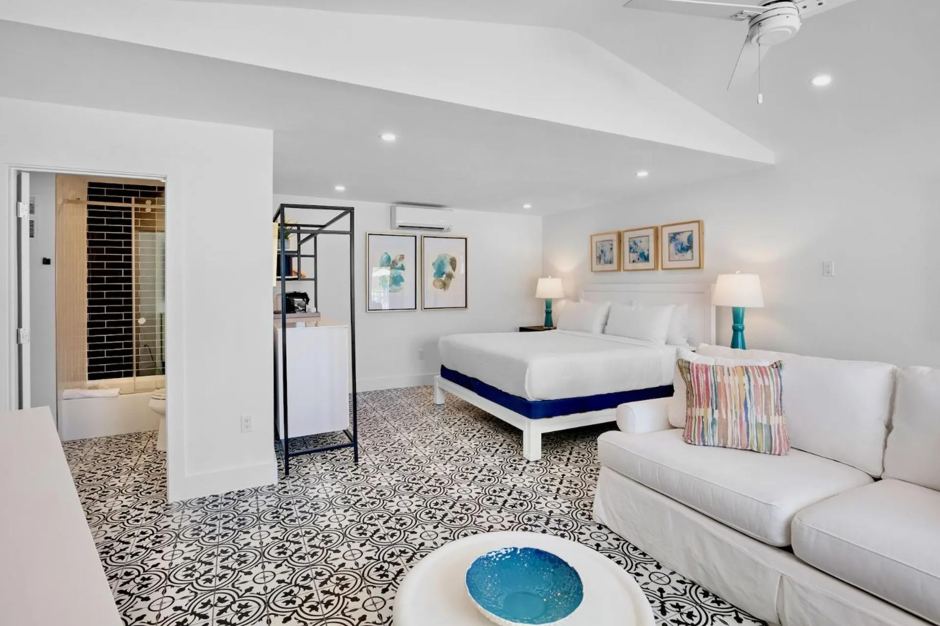 Bed in Pelican Post at Anna Maria Island Inn