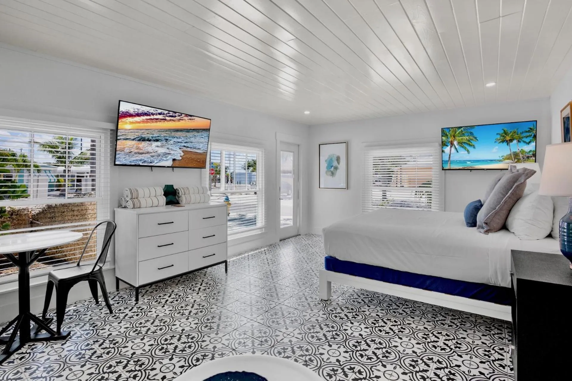 Photo of the whole room in Pelican Post at Anna Maria Island Inn