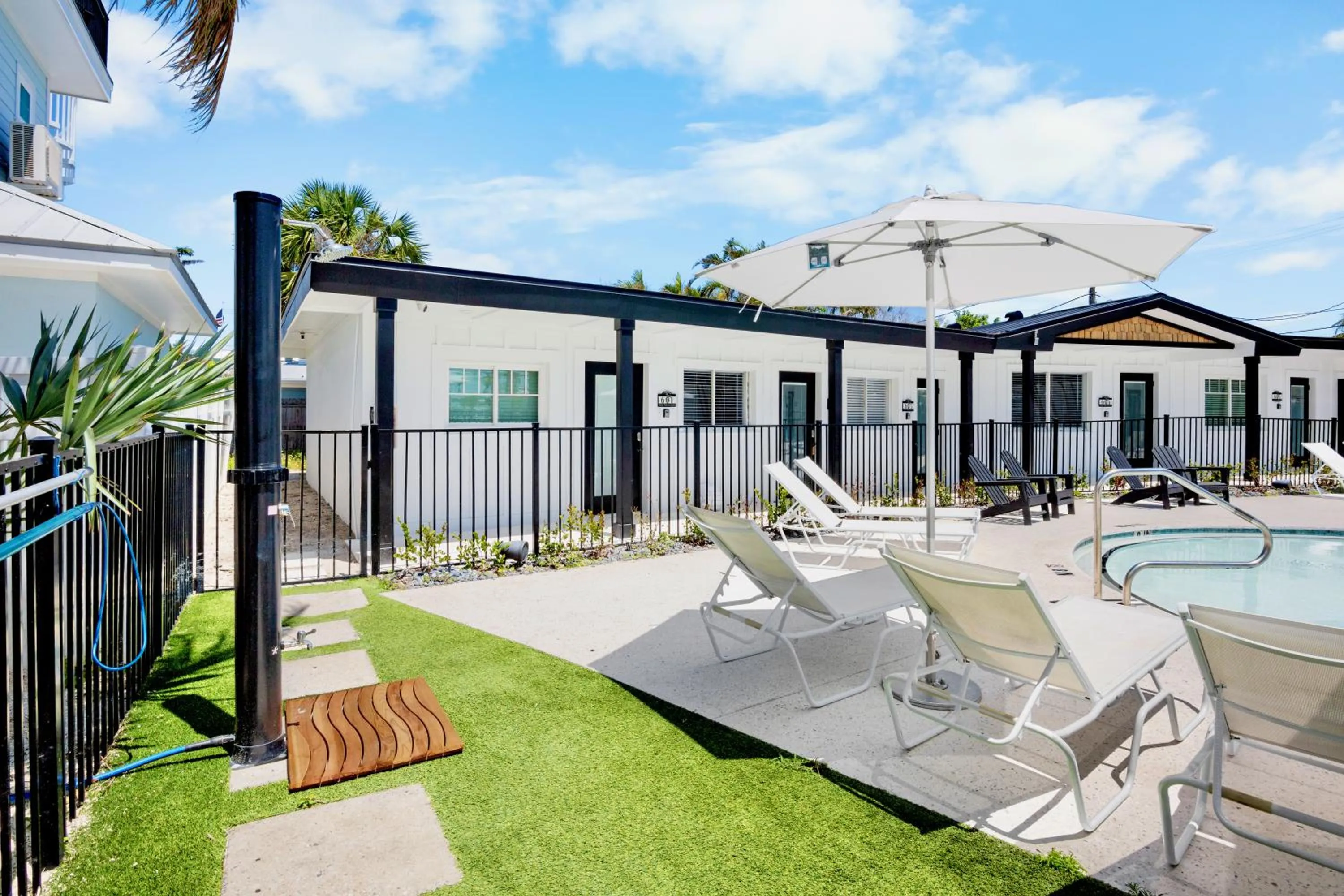 Property building in Pelican Post at Anna Maria Island Inn