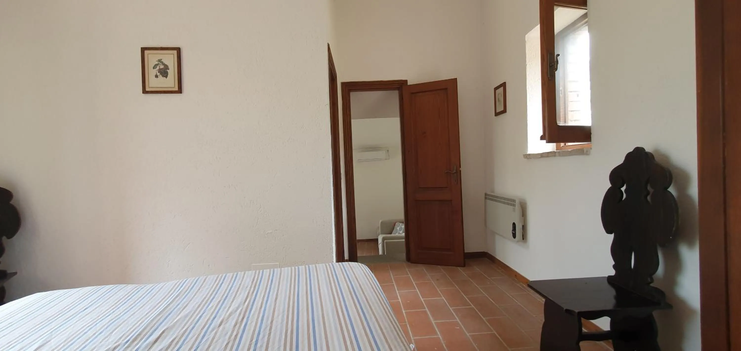 Bed in PoloTuristicoUmbria Rustico con Piscina Vista Lago