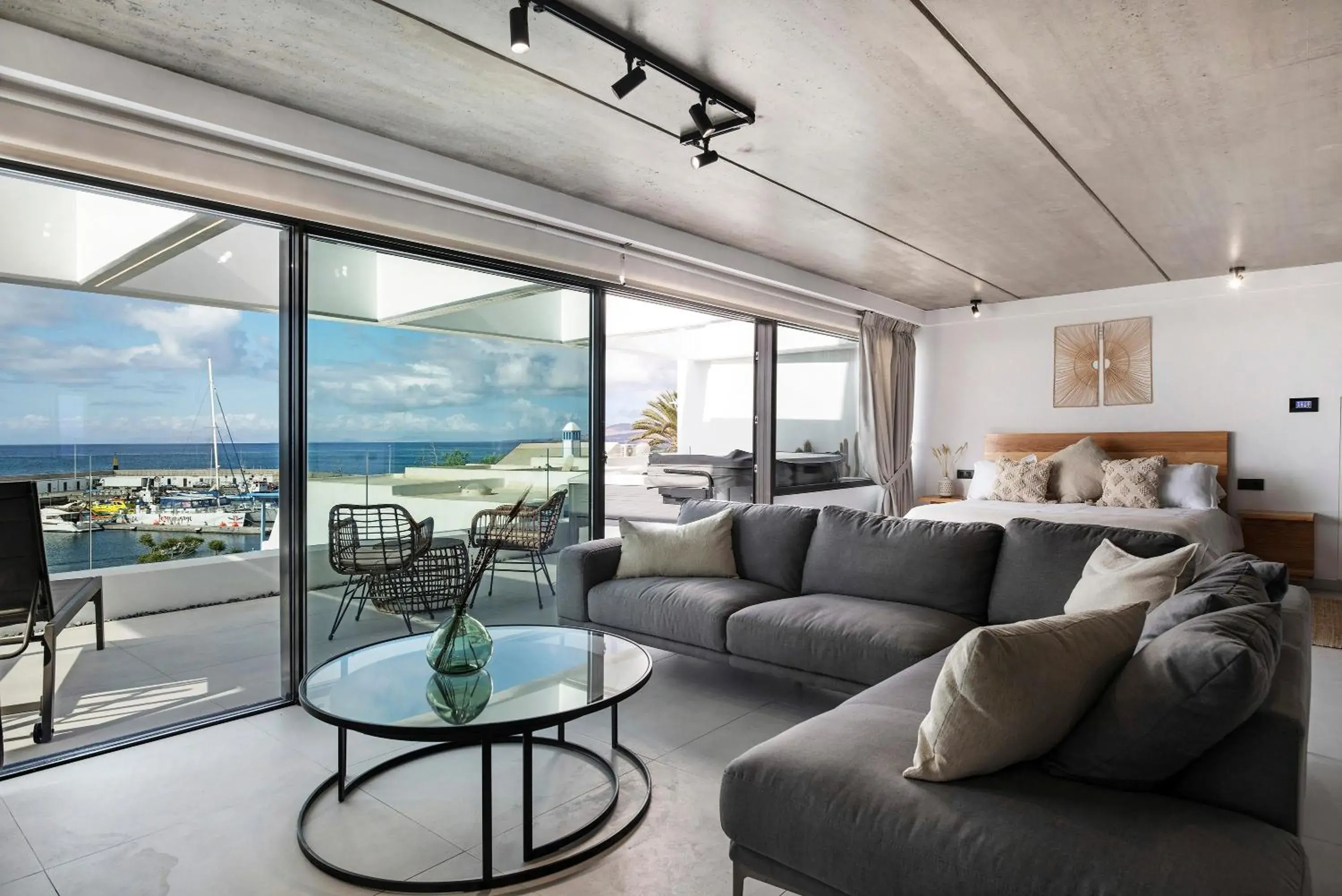 Studio Apartment with Sea View in Gran Suite Horizonte Studio Apartment with Sea View in Gran Suite Horizonte