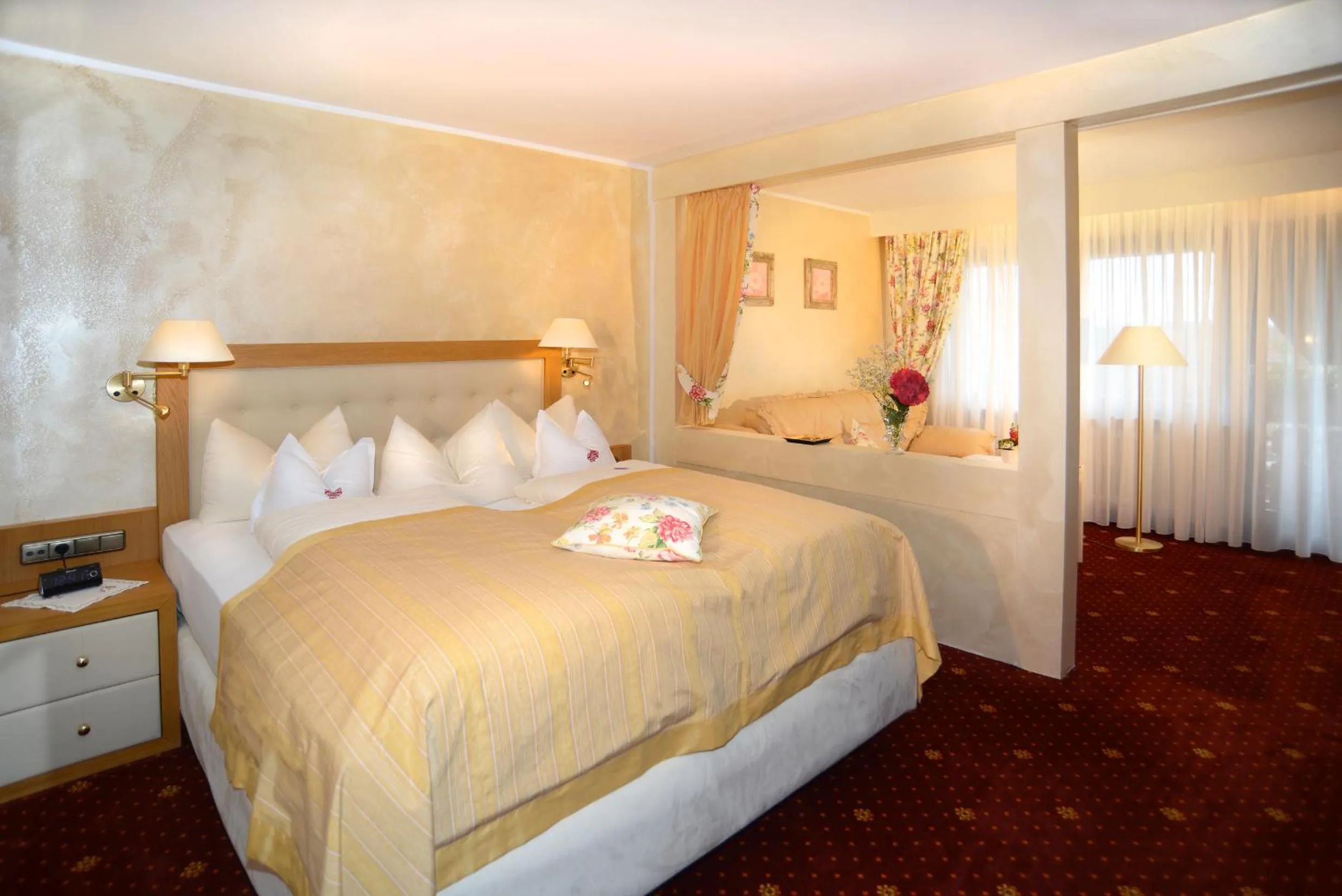 Restaurant/places to eat, Bed in Hotel Krone Igelsberg