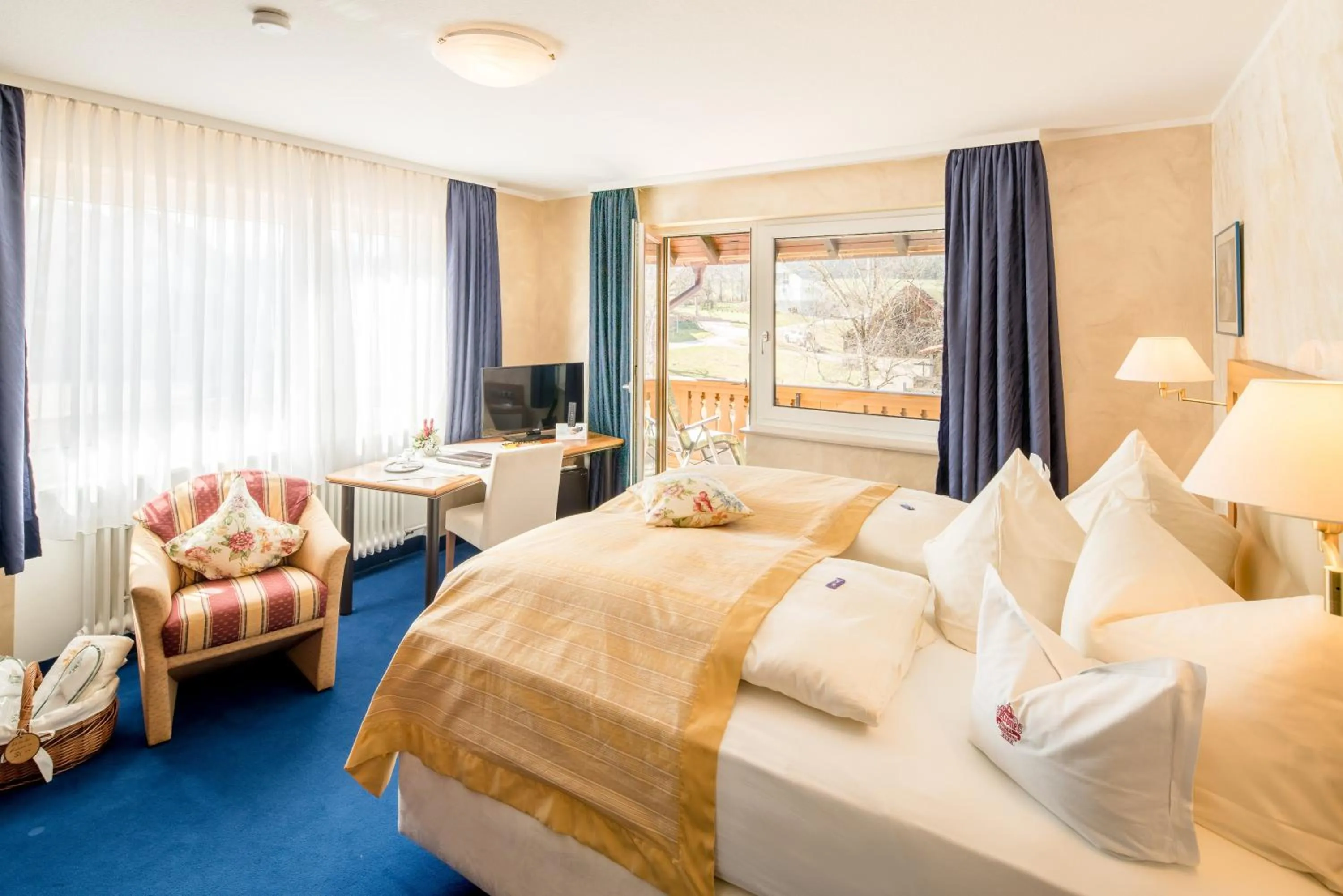 Photo of the whole room, Bed in Hotel Krone Igelsberg