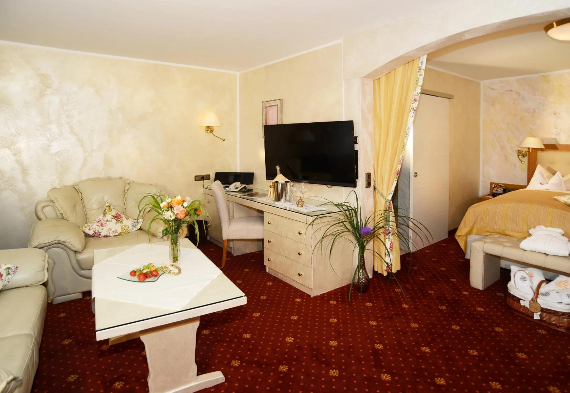 Photo of the whole room, Bed in Hotel Krone Igelsberg