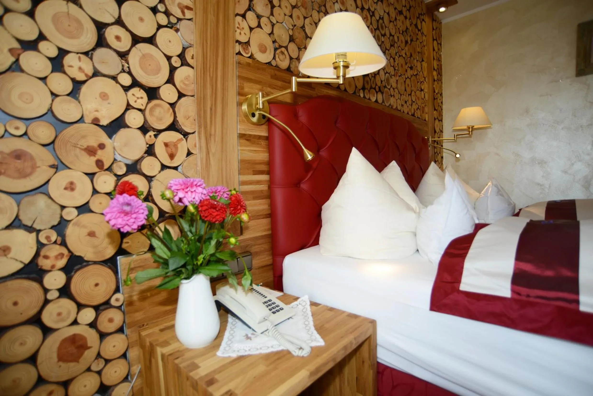 Photo of the whole room, Bed in Hotel Krone Igelsberg