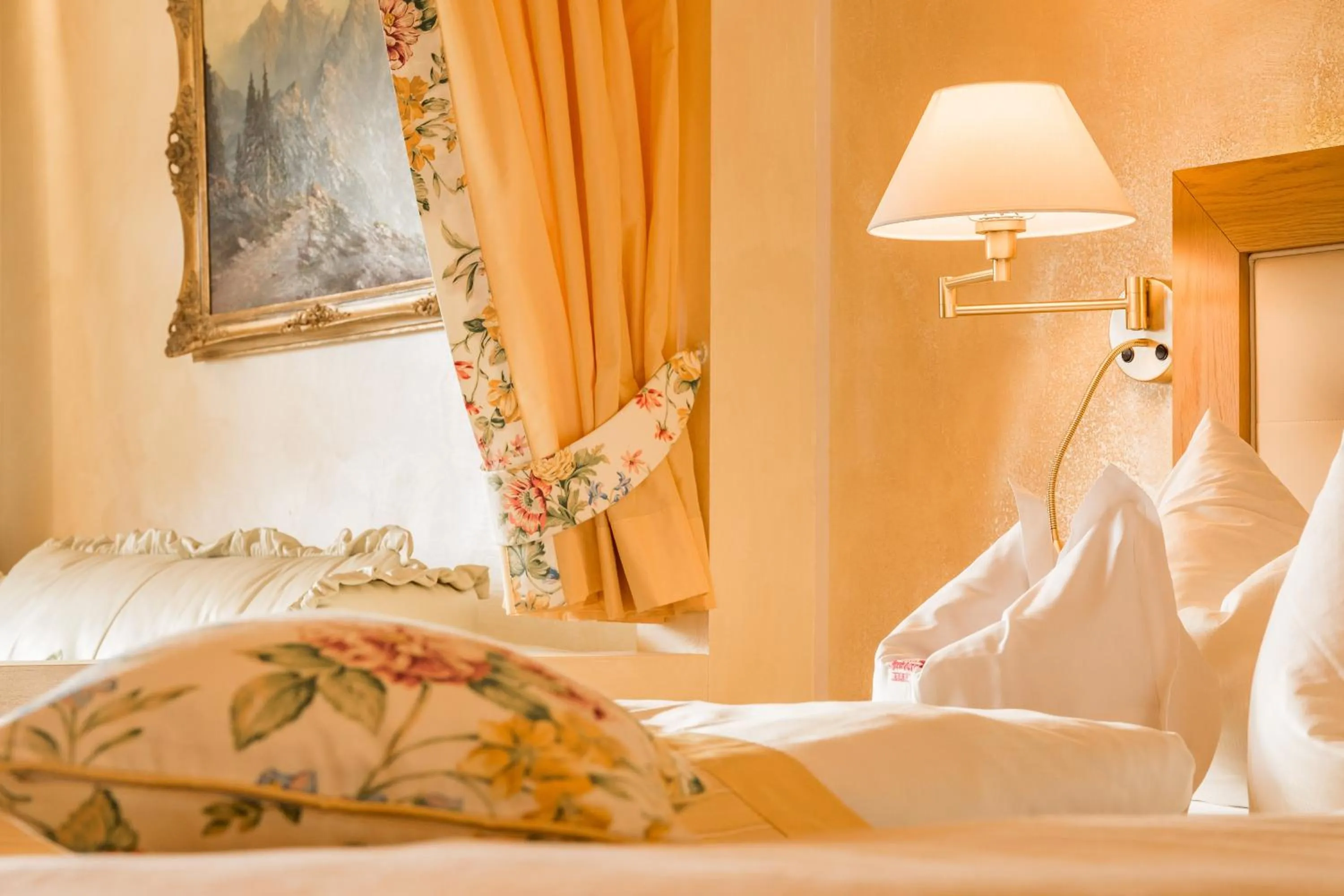 Decorative detail, Bed in Hotel Krone Igelsberg