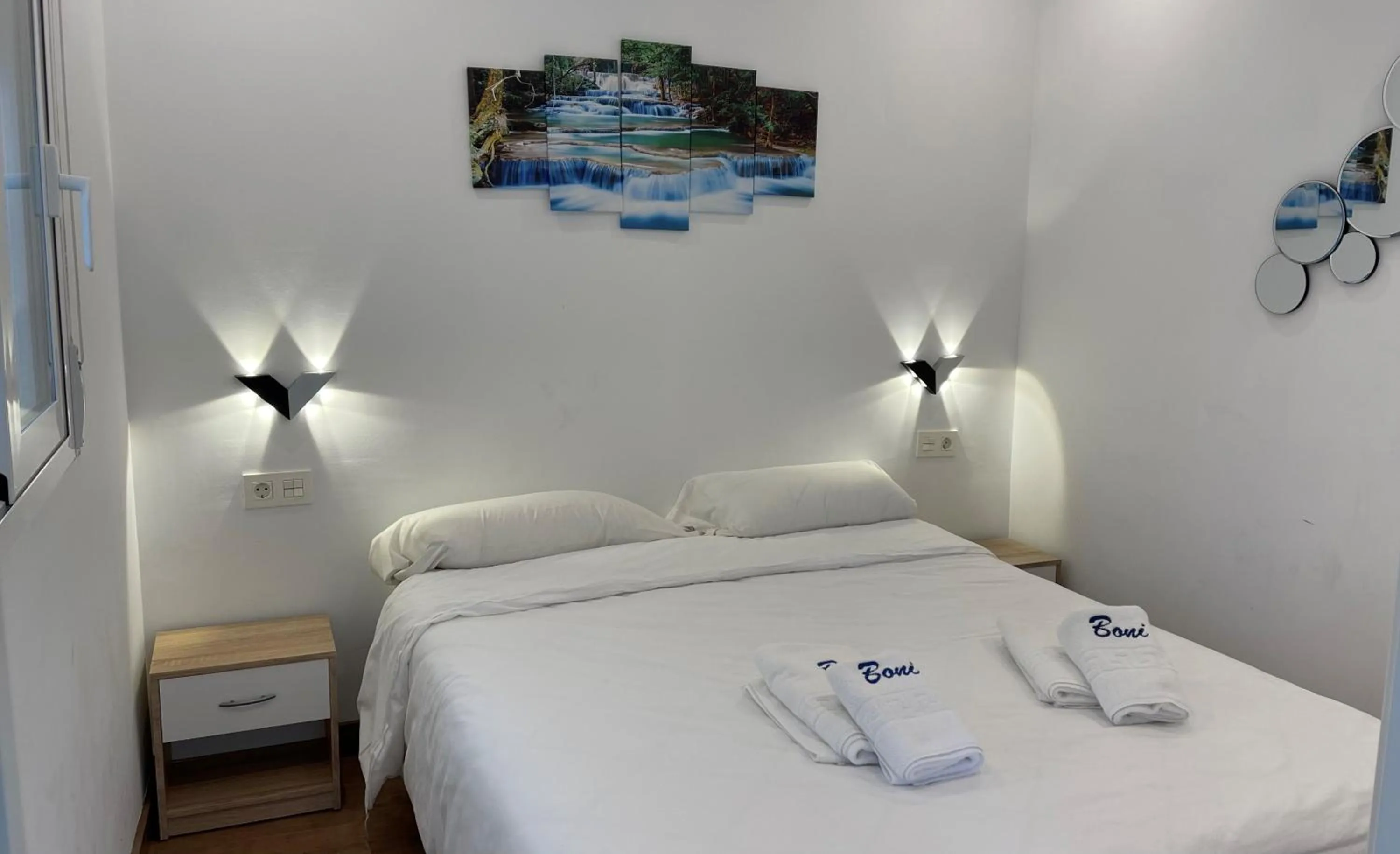 Bedroom, Bed in Apartamentos Boni