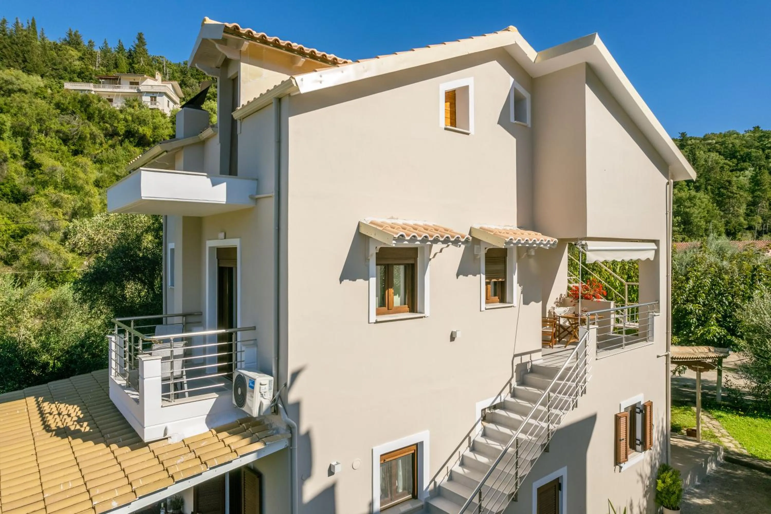 Property building in Anneta Studios