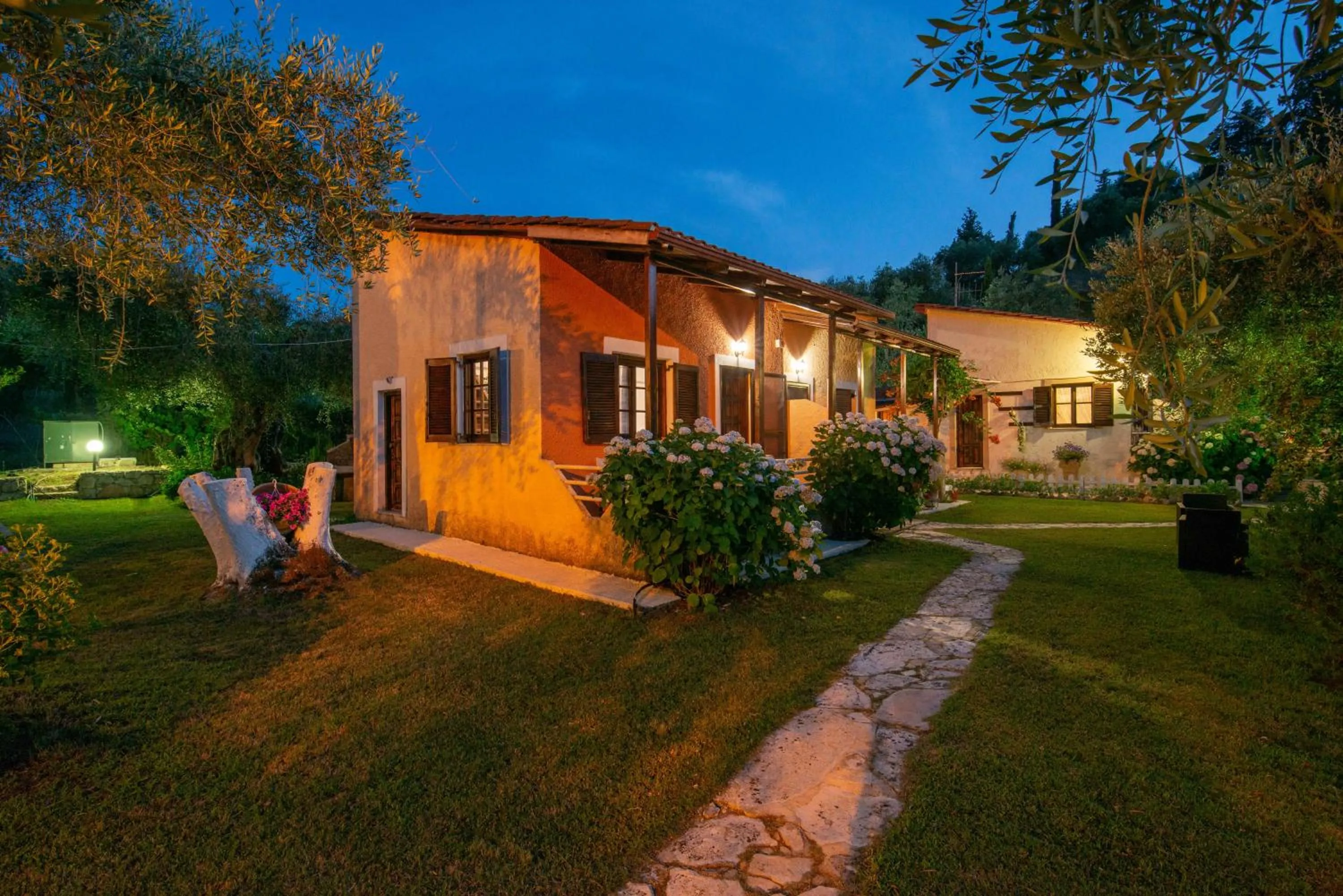 Property building in Anneta Studios